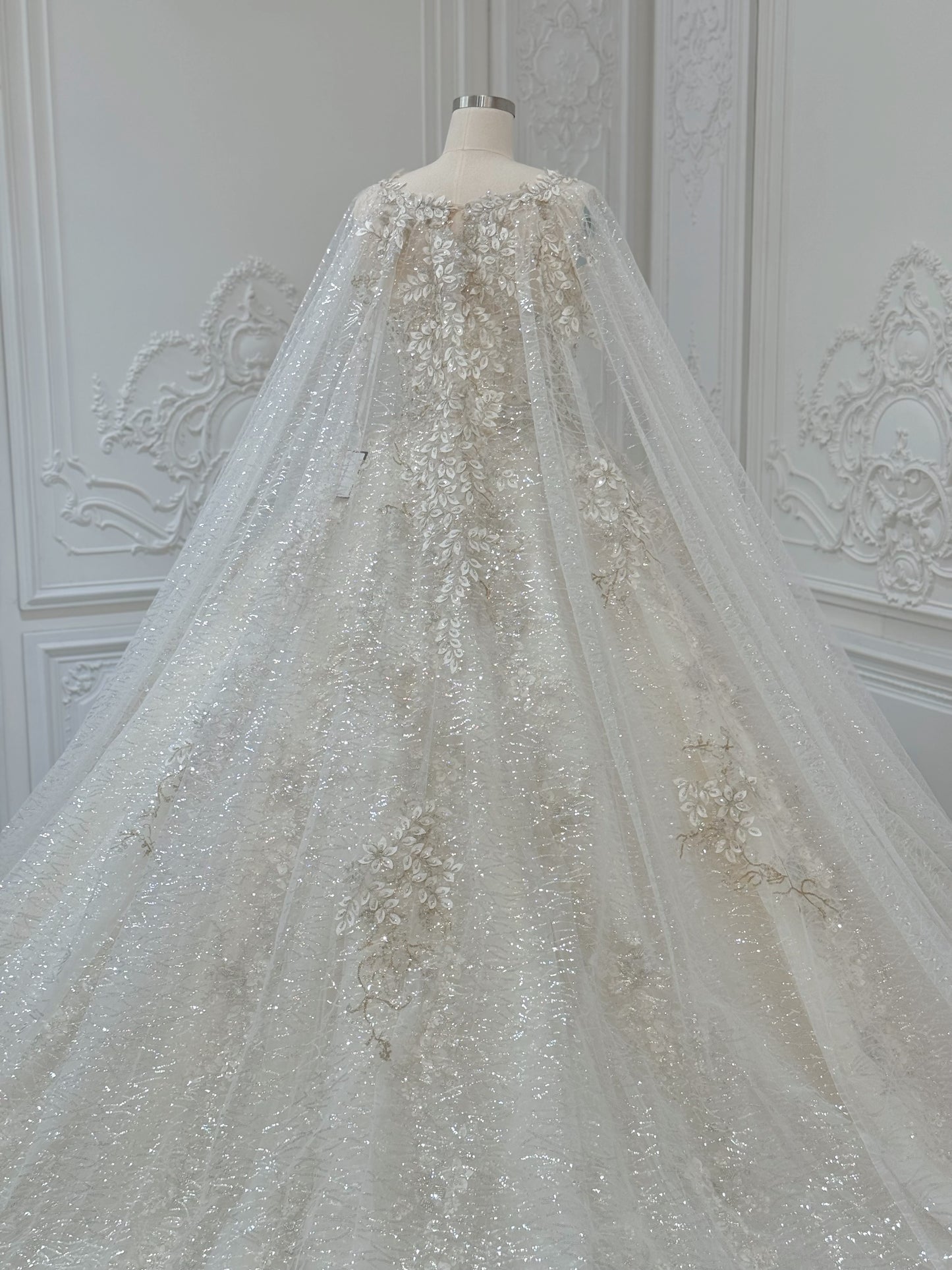 Stock Clearance! Bridal Size 12! Champagne color sparkling 3D floral lace princess ballgown fairy wedding dress with detachable cape