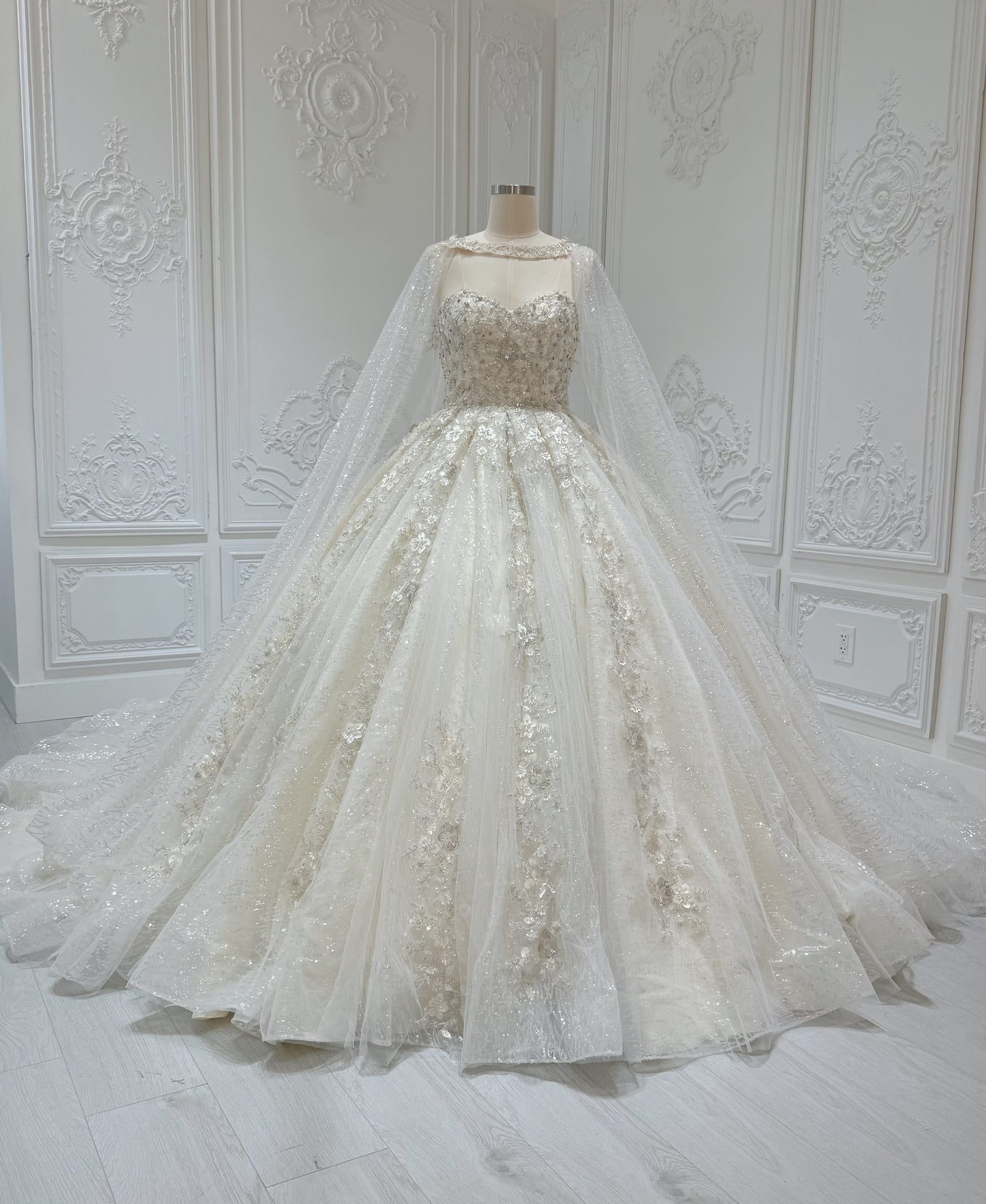 Stock Clearance! Bridal Size 12! Champagne color sparkling 3D floral lace princess ballgown fairy wedding dress with detachable cape