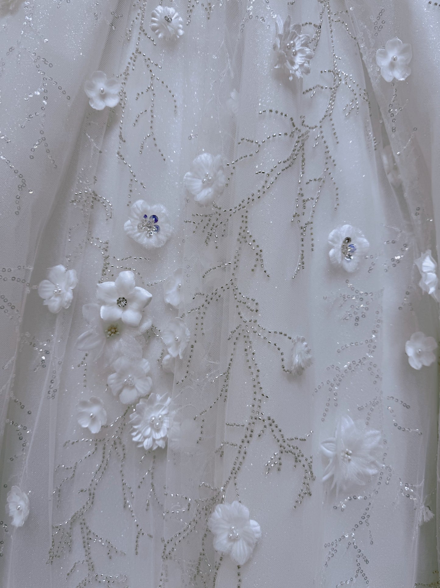 Stock Clearance! Bridal size 12! Custom-made beading with 3D floral off the shoulder princess ballgown fairy wedding dress