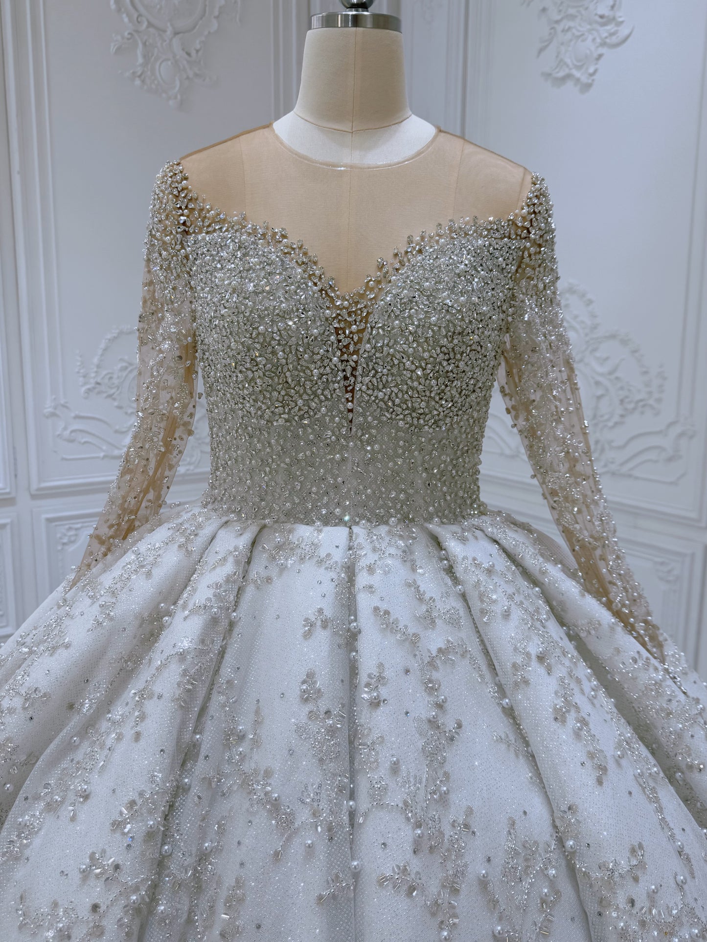 TBC-CM52 Custom-made luxury crystal with beading lace long sleeve sparkling princess ballgown royal wedding dress