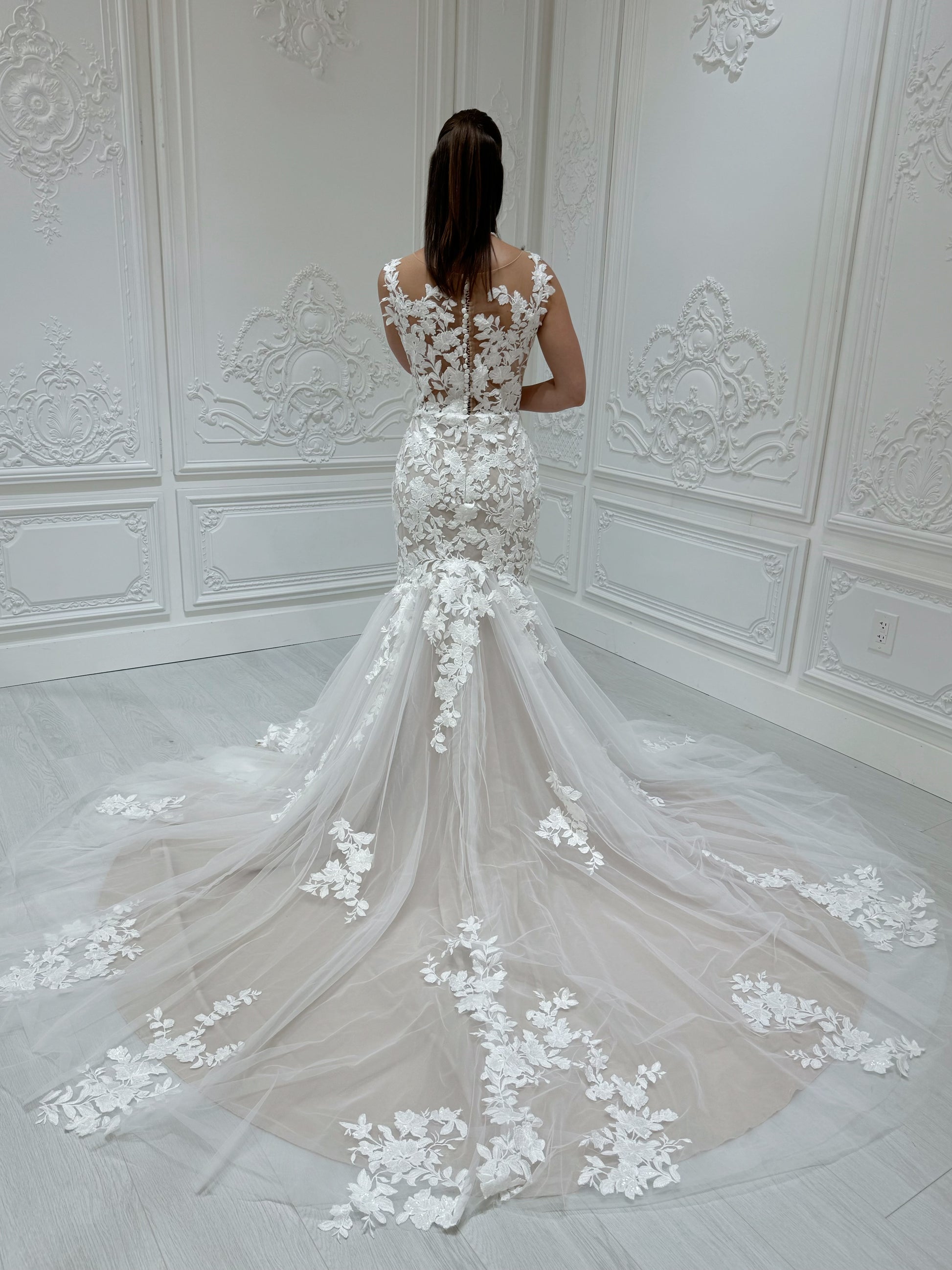 Stock sale! Custom-made champagne sleeveless floral lace embroidered mermaid wedding dress - Ting's Bridal Collection