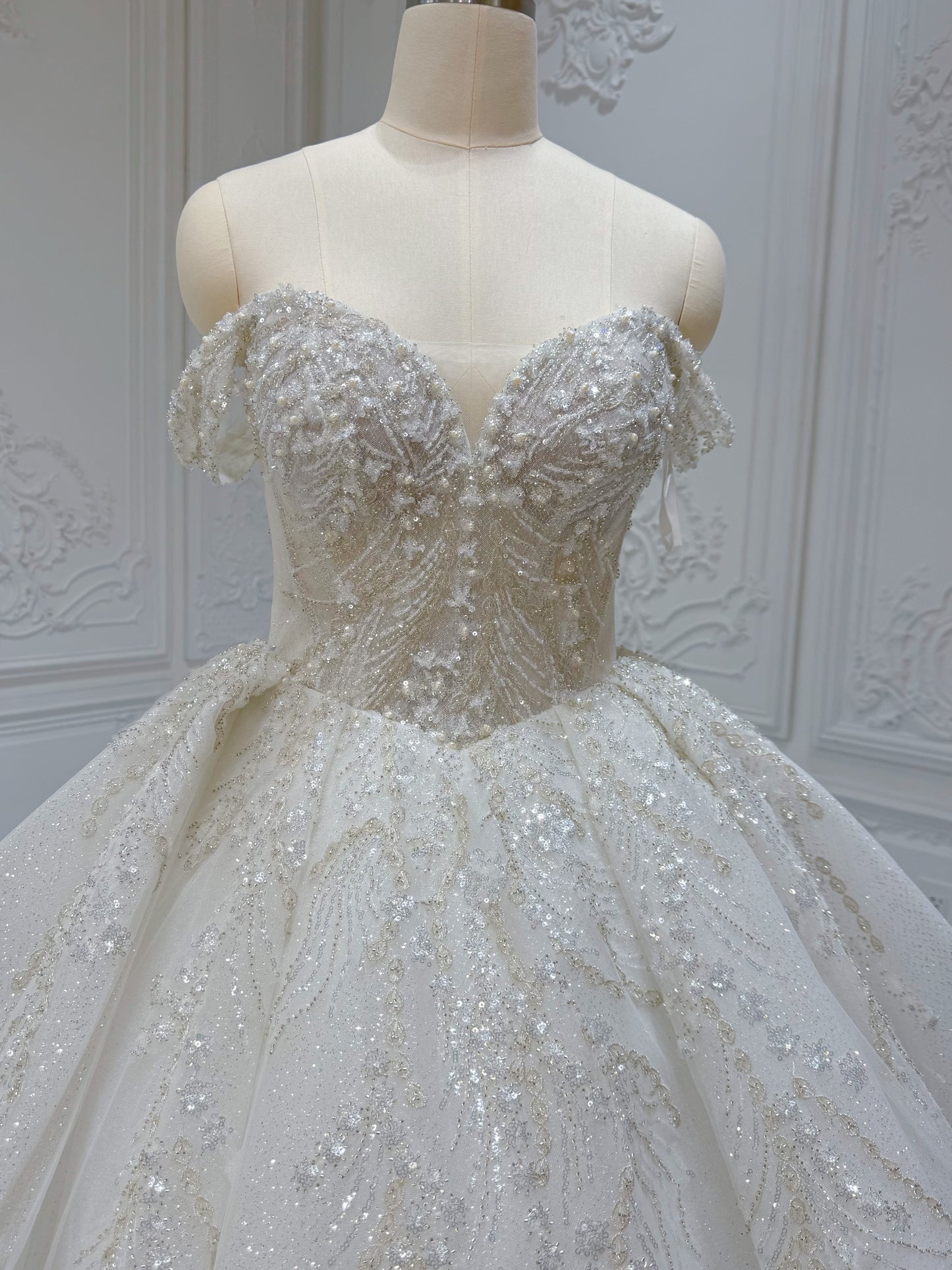 Stock Clearance! Bridal size 6! Luxury beading sparkling off the shoulder princess ballgown fairy wedding dress