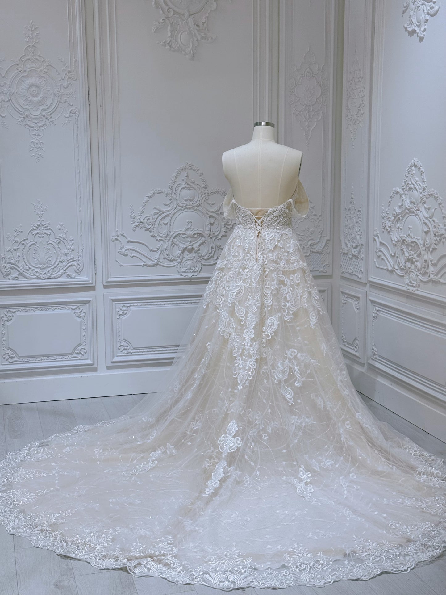 Stock Clearance! Bridal size 12-14! Cream color lace embroidered off the shoulder Aline wedding dress