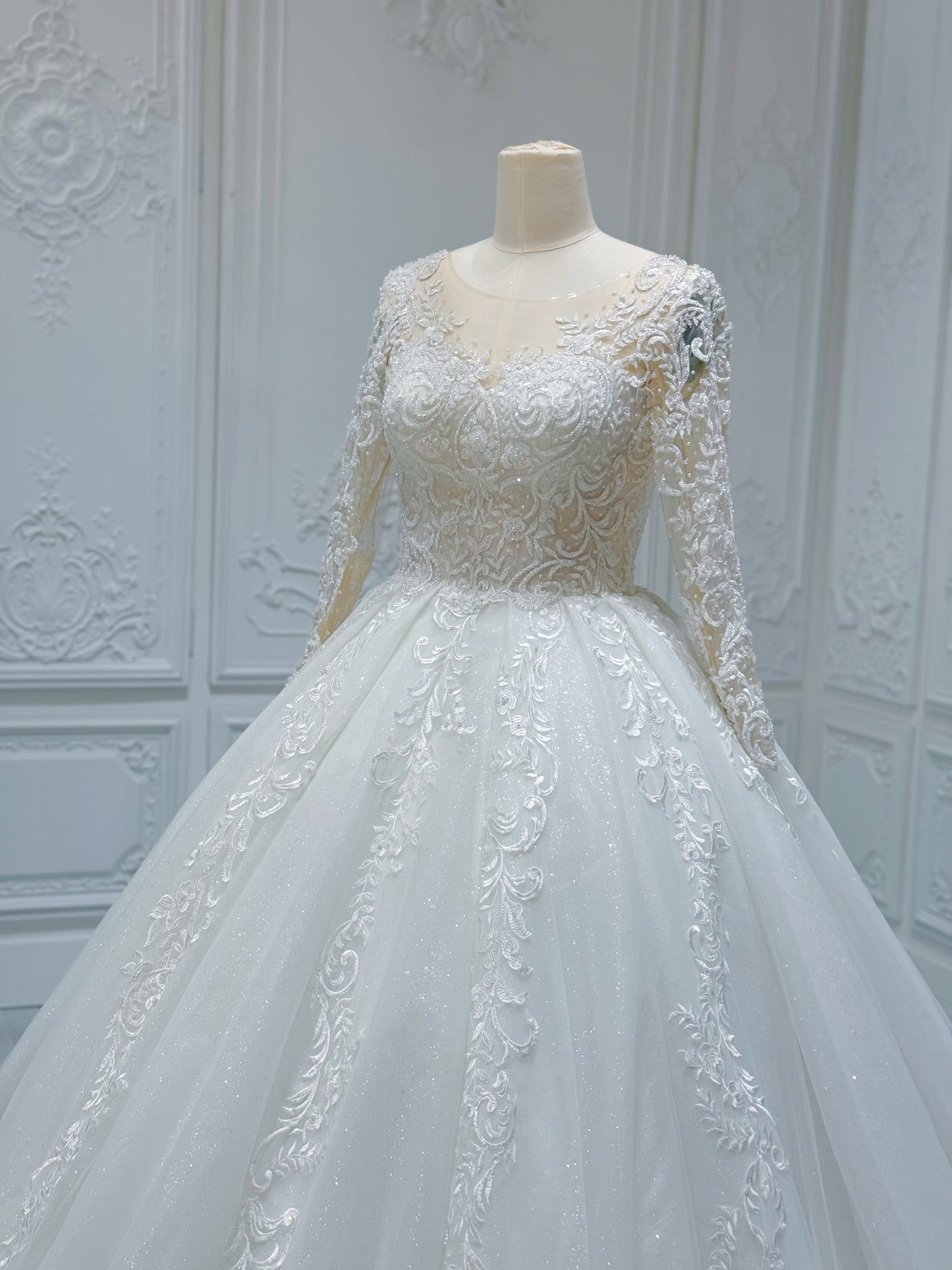 TBC-CM38 Custom-made white color beading&lace embroidered long sleeve classic princess ballgown royal wedding dress
