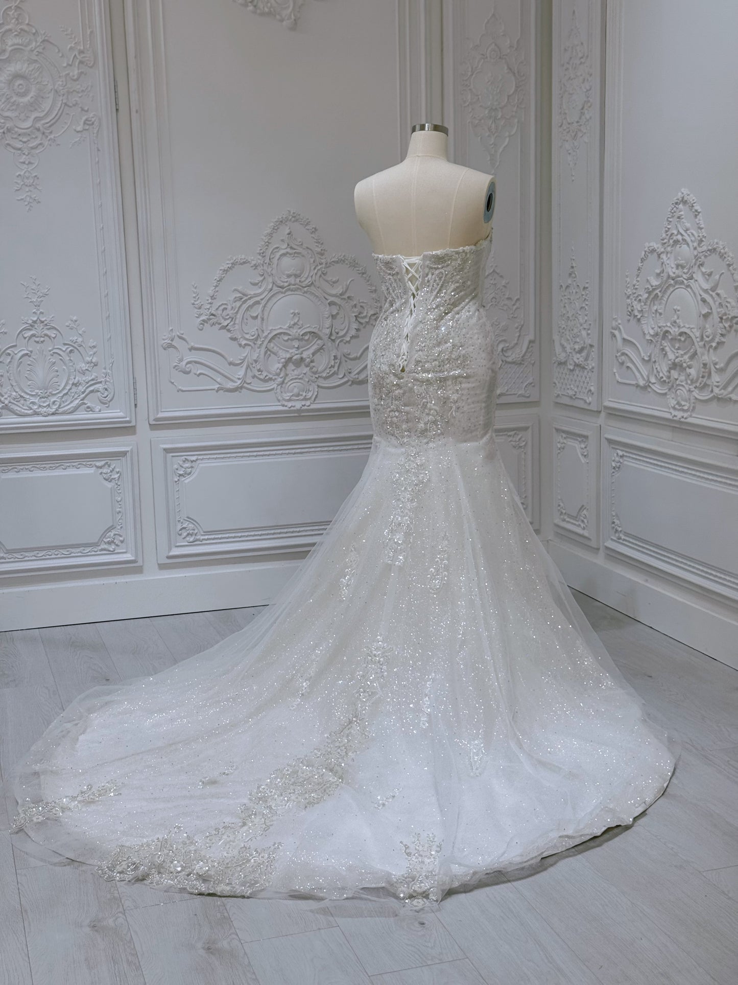 Stock Clearance! Bridal size 12! Luxury beading sparkling trumpet wedding dress