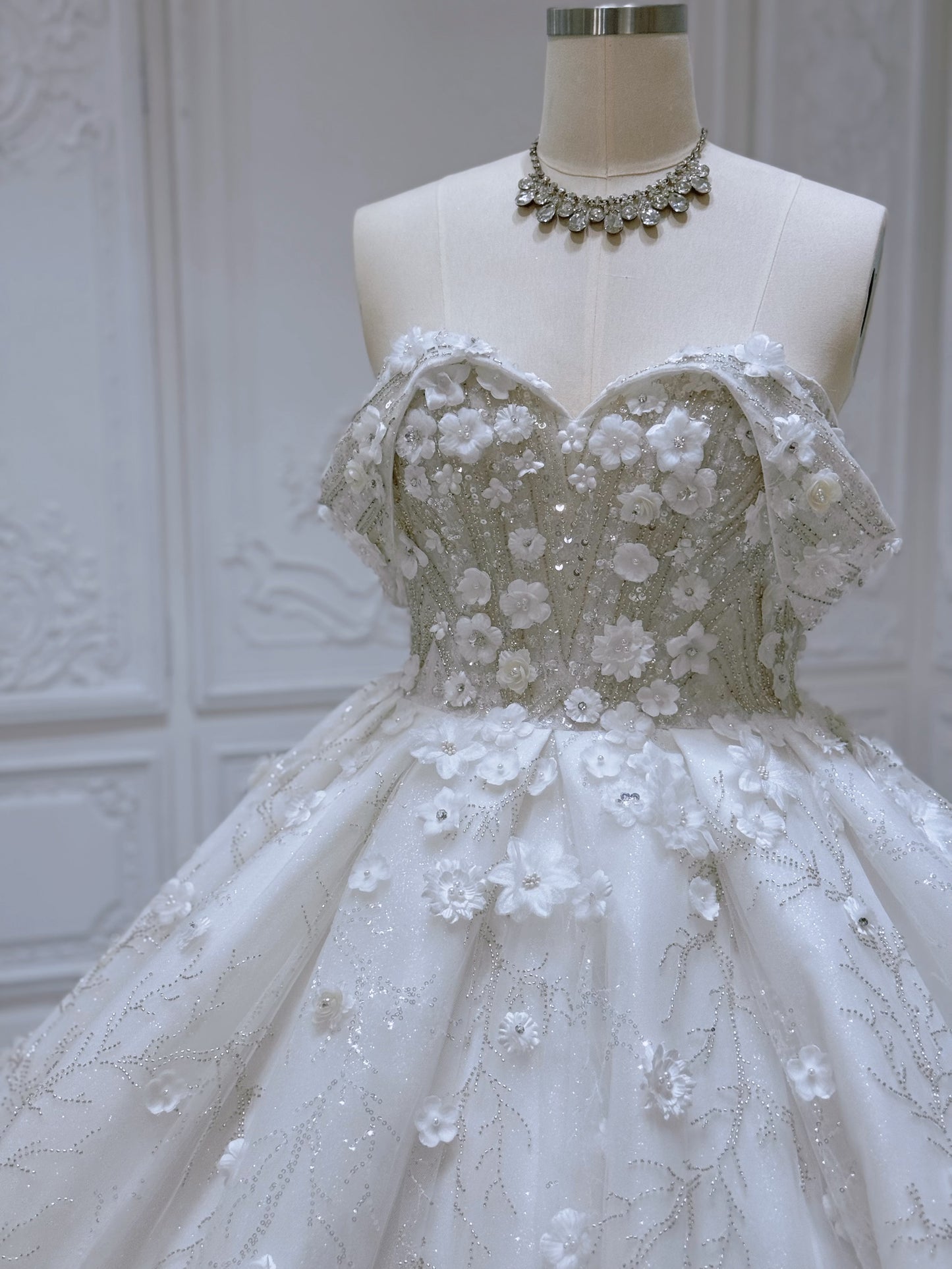 Stock Clearance! Bridal size 12! Custom-made beading with 3D floral off the shoulder princess ballgown fairy wedding dress