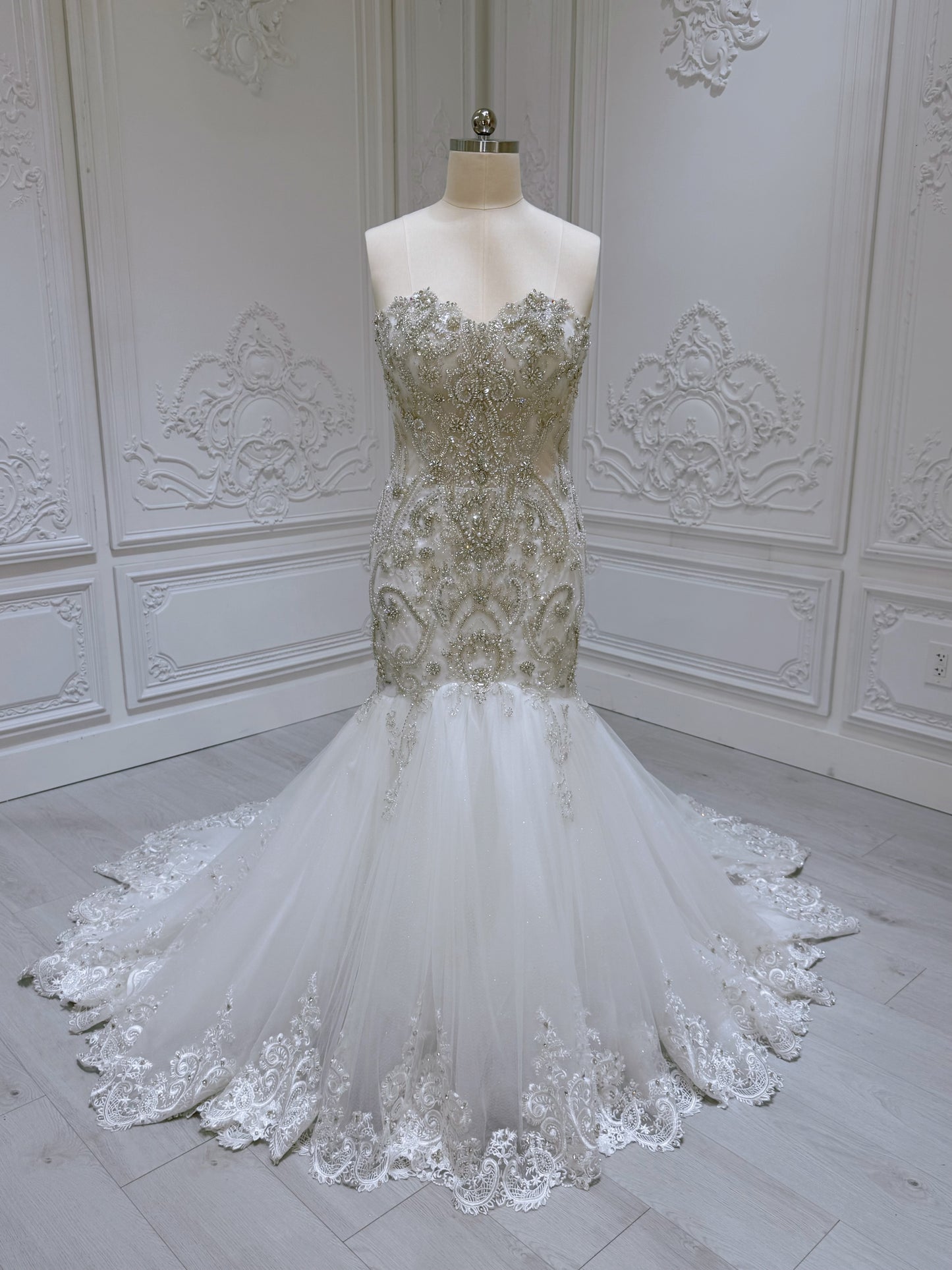 TBC-A009 Stock of crystal beaded lace embroidered sparkling mermaid royal wedding dress