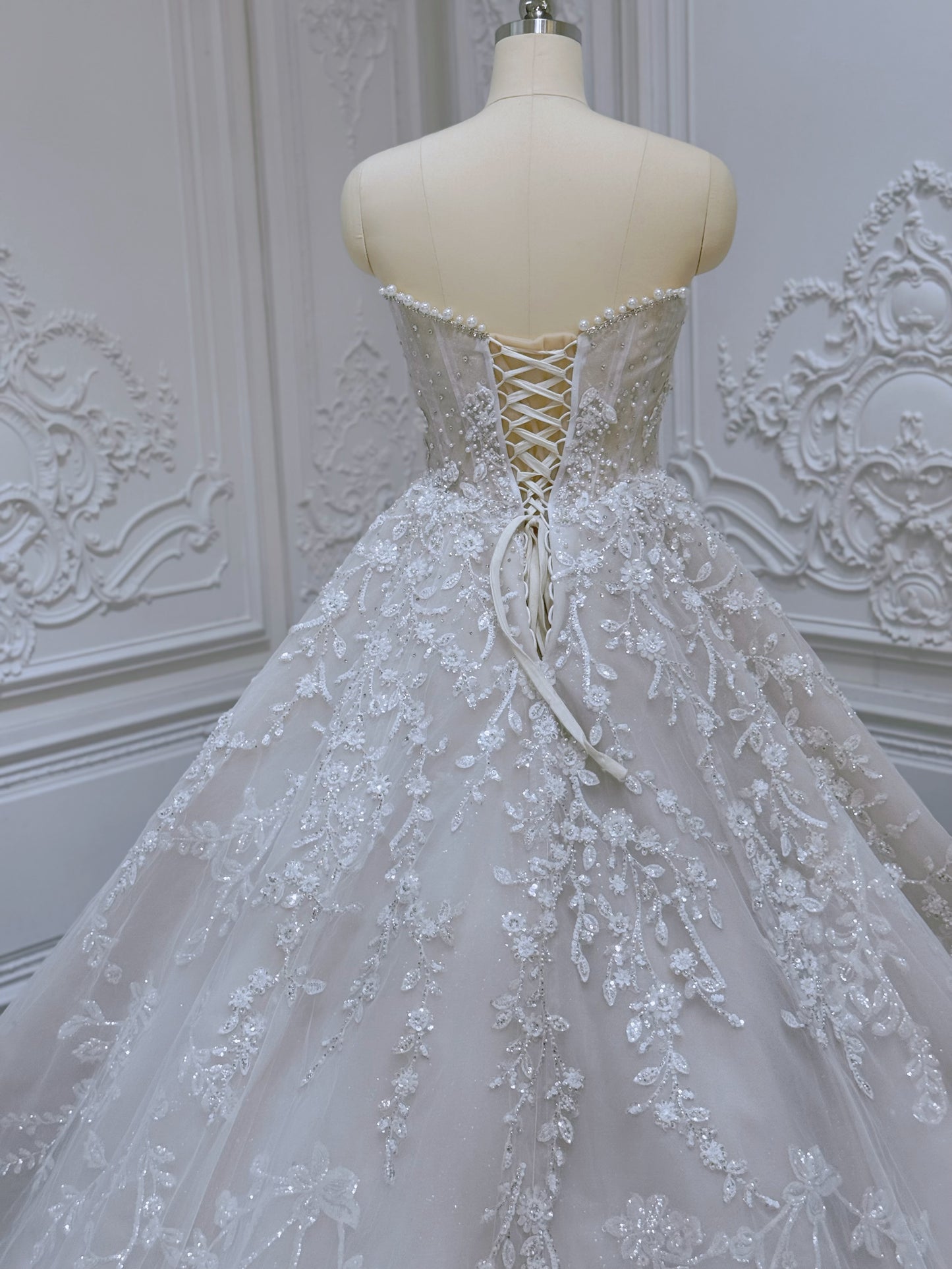 Stock clearance! Size 8! Ivory beading 3D floral ballgown fairy wedding dress
