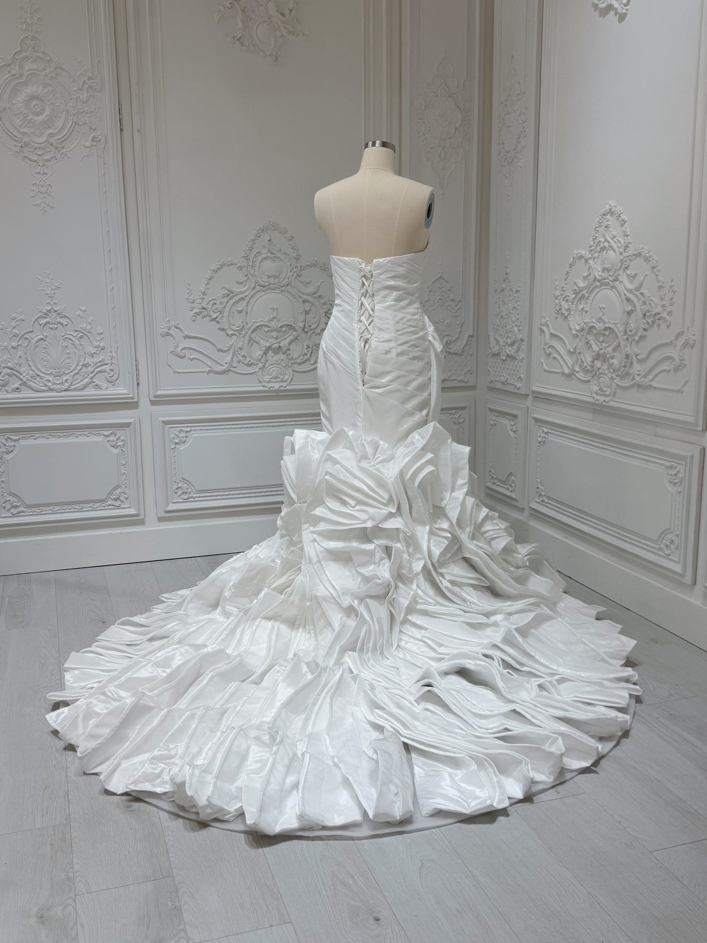 Stock clearance Bridal size 14! White satin pleated mermaid wedding dress with ruffled skirt
