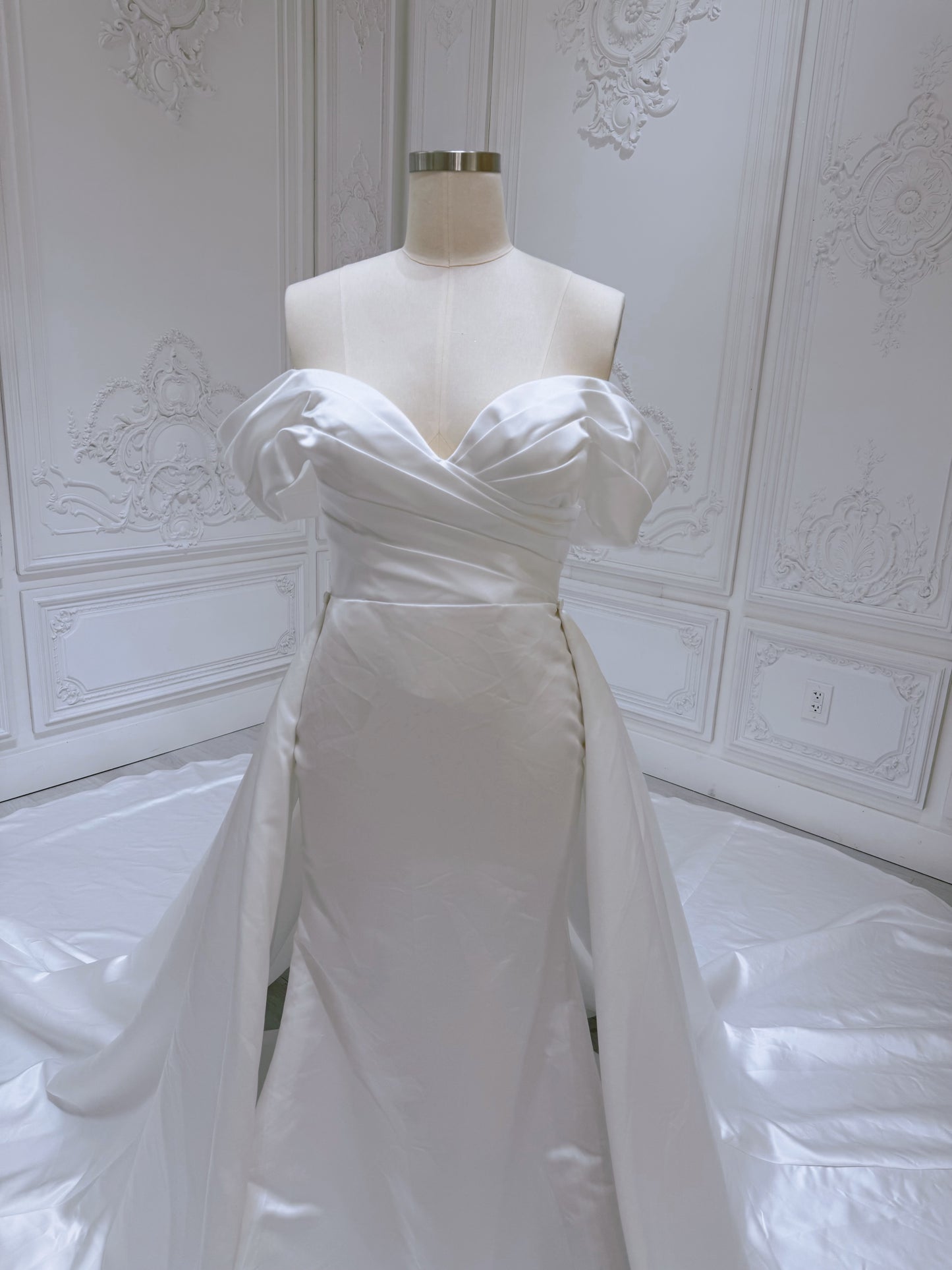 Stock Clearance! Bridal size 12! White satin off the shoulder pleated 2 in 1 style mermaid wedding dress with detachable skirt