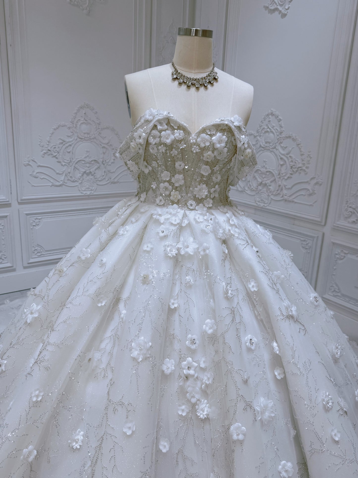Stock Clearance! Bridal size 12! Custom-made beading with 3D floral off the shoulder princess ballgown fairy wedding dress