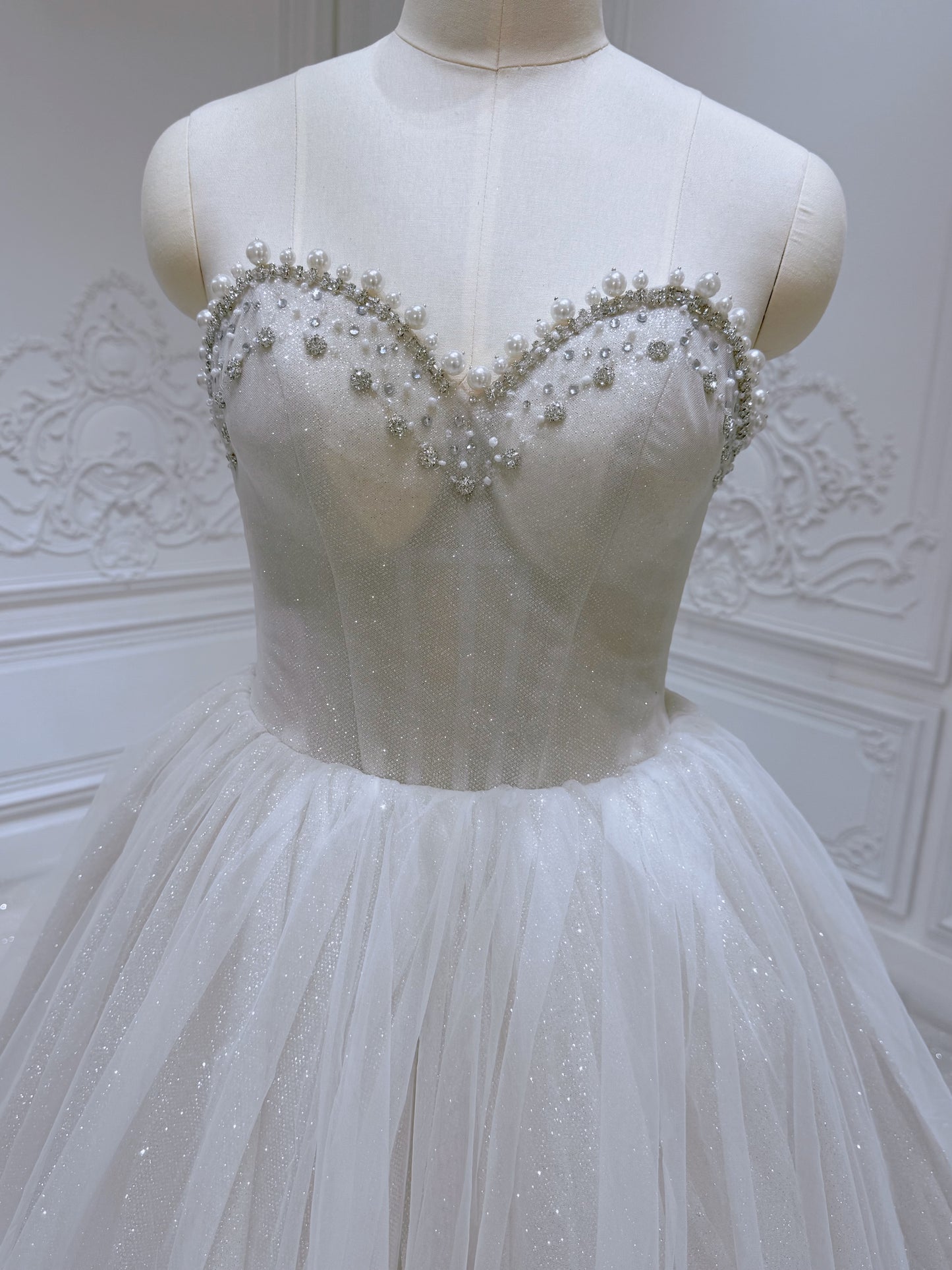 Stock Clearance! Strapless Ivory sparkling tulle Aline/ballgown wedding dress