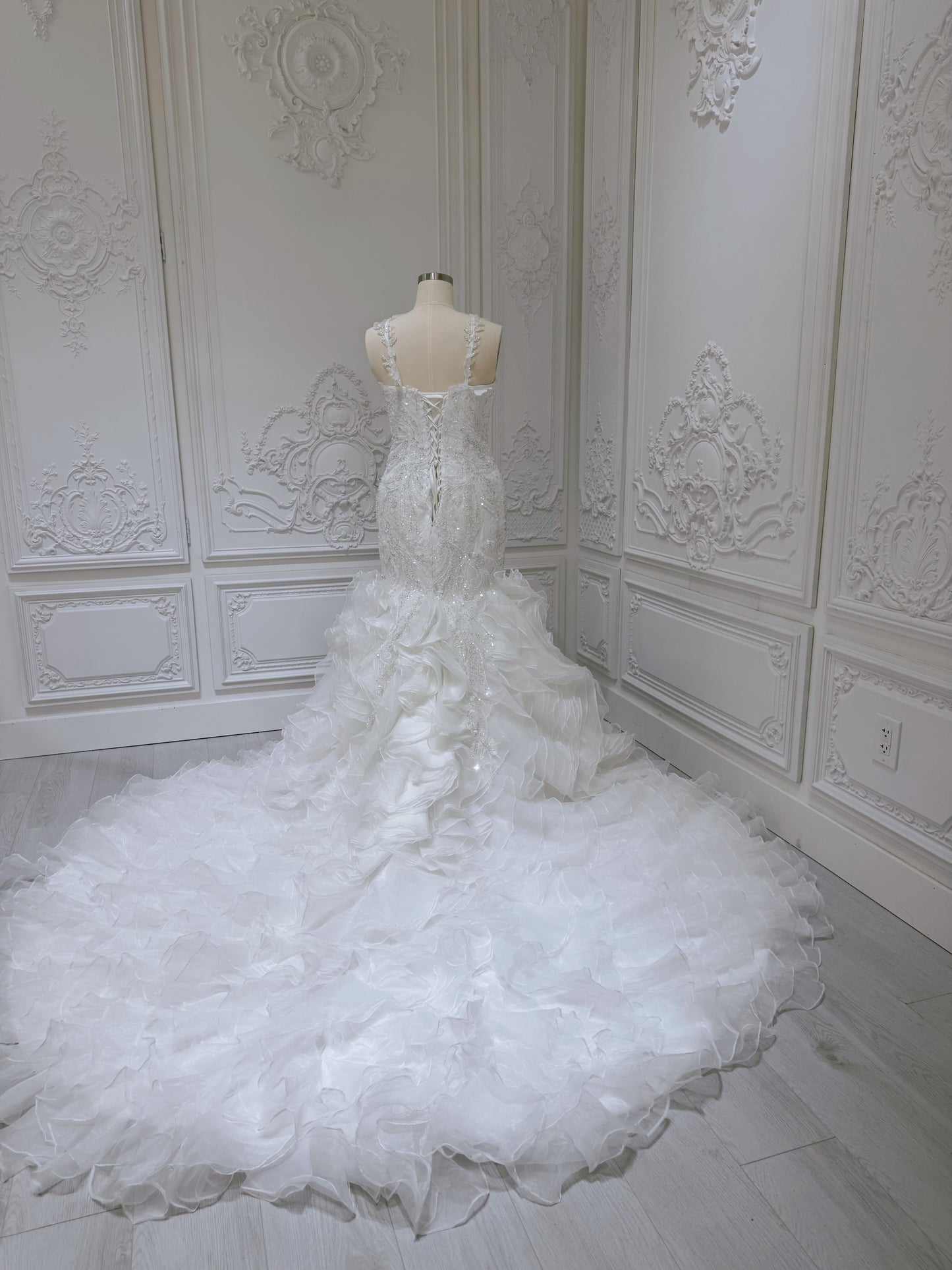 Stock Clearance! Bridal size 14! Custom-made beading lace sweetheart mermaid wedding dress with ruffled skirt