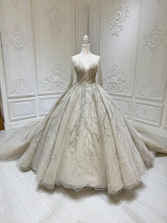 Stock clearance! Floor sample size 2. Gray color vines lace beading ballgown wedding dress(Not suitable for wedding,only recommended for photos)