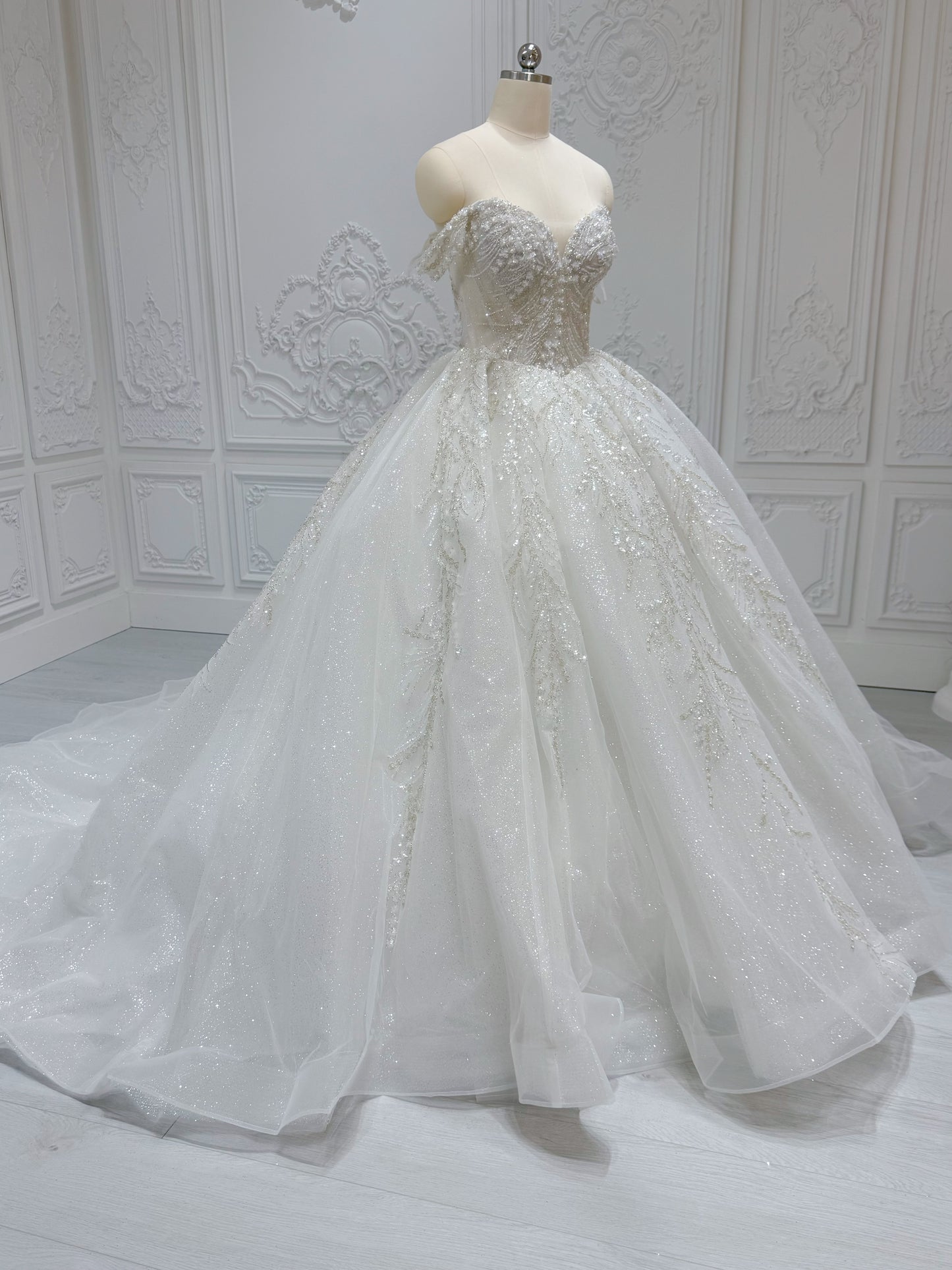 Stock Clearance! Bridal size 6! Luxury beading sparkling off the shoulder princess ballgown fairy wedding dress
