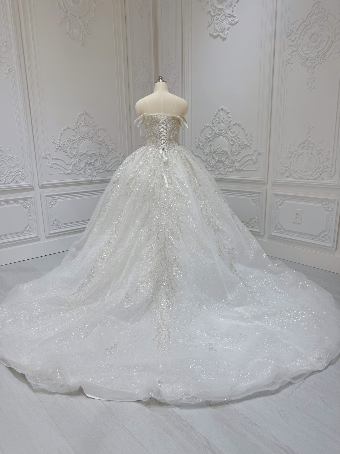 Stock Clearance! Bridal size 6! Luxury beading sparkling off the shoulder princess ballgown fairy wedding dress