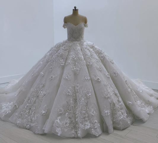TBC-CM34 Made to order 3D floral with beading lace 2 in 1 style wedding dress with detachable full skirt