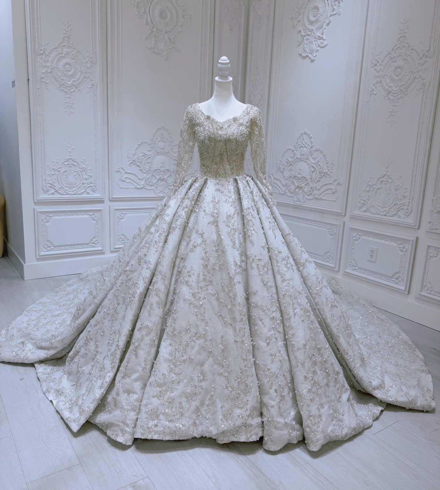TBC-B034 Made to order luxury beading sparkling princess ballgown royal wedding dress