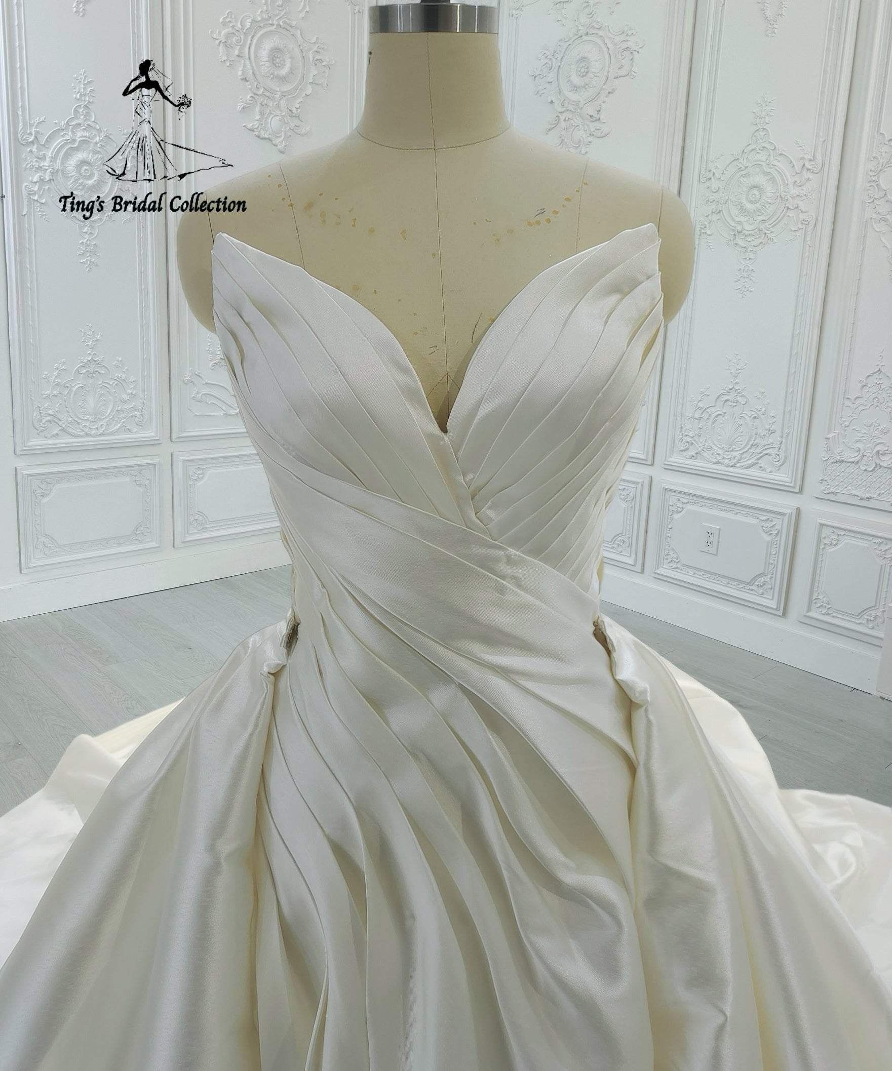 Custom-made strapless with V neck pleated white mikado satin 2 in 1 look split trumpet wedding dress with detachable skirt - Ting's Bridal Collection