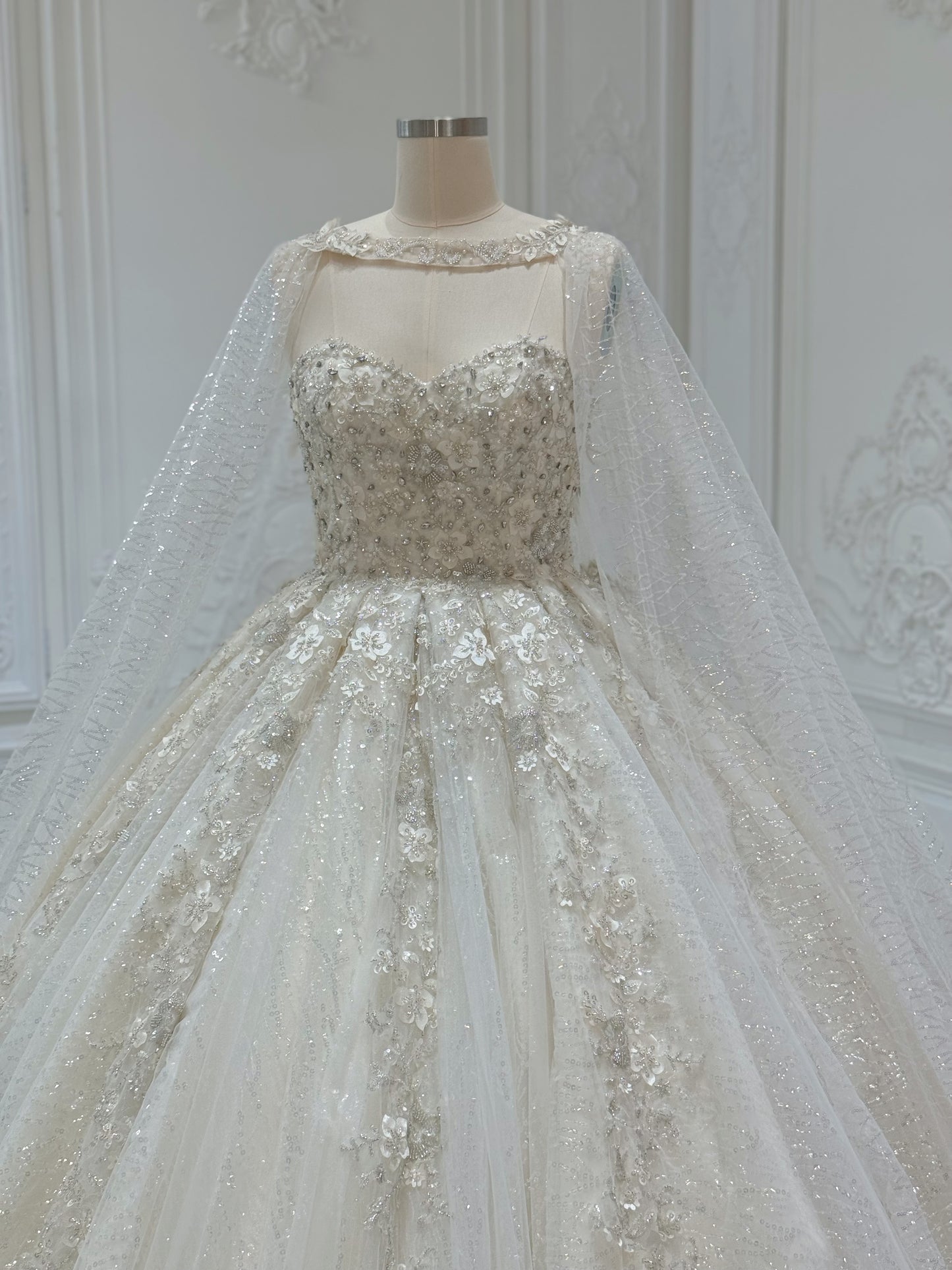 Stock Clearance! Bridal Size 12! Champagne color sparkling 3D floral lace princess ballgown fairy wedding dress with detachable cape