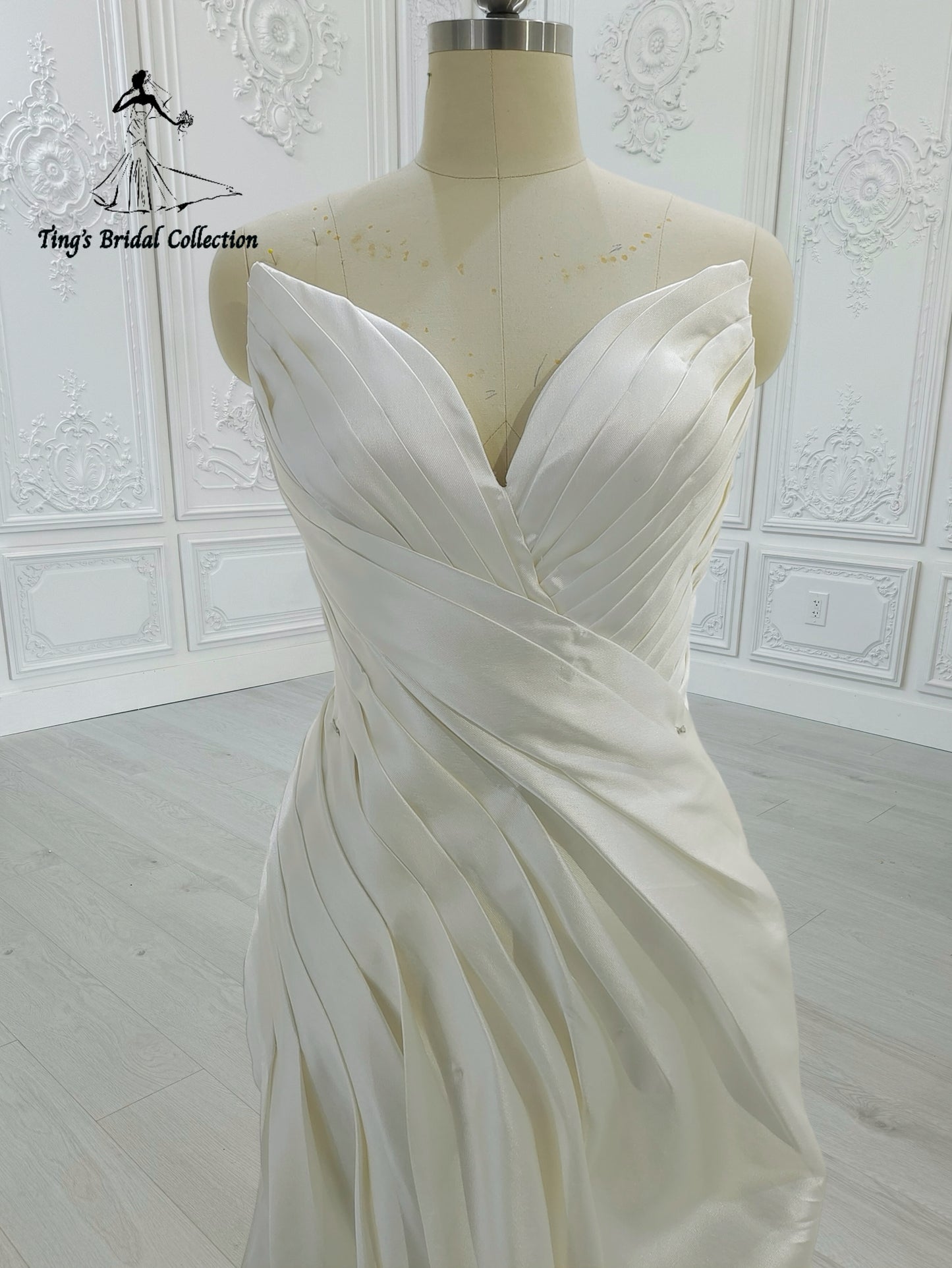 Custom-made strapless with V neck pleated white mikado satin 2 in 1 look split trumpet wedding dress with detachable skirt - Ting's Bridal Collection