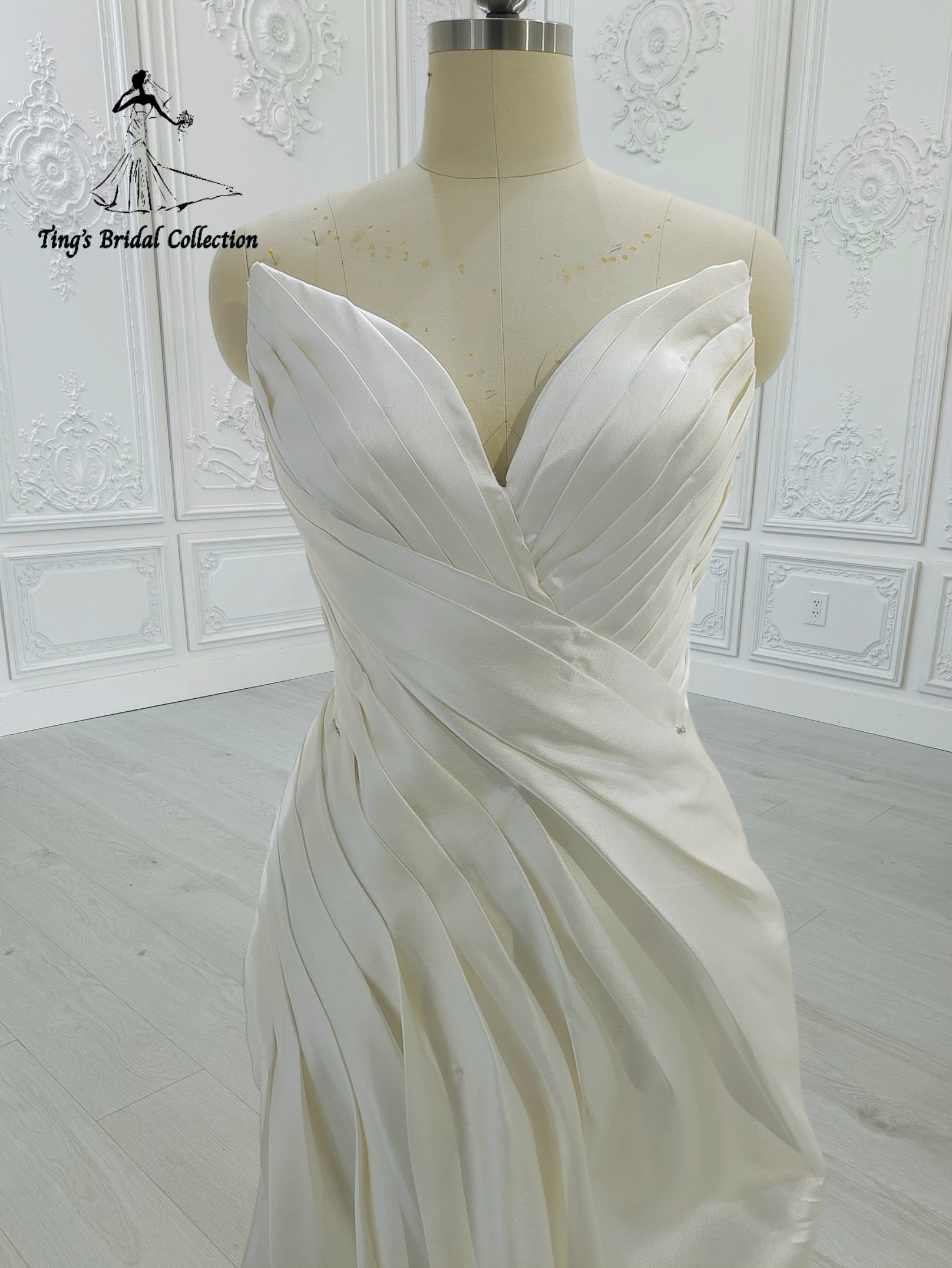 Custom-made strapless with V neck pleated white mikado satin 2 in 1 look split trumpet wedding dress with detachable skirt - Ting's Bridal Collection