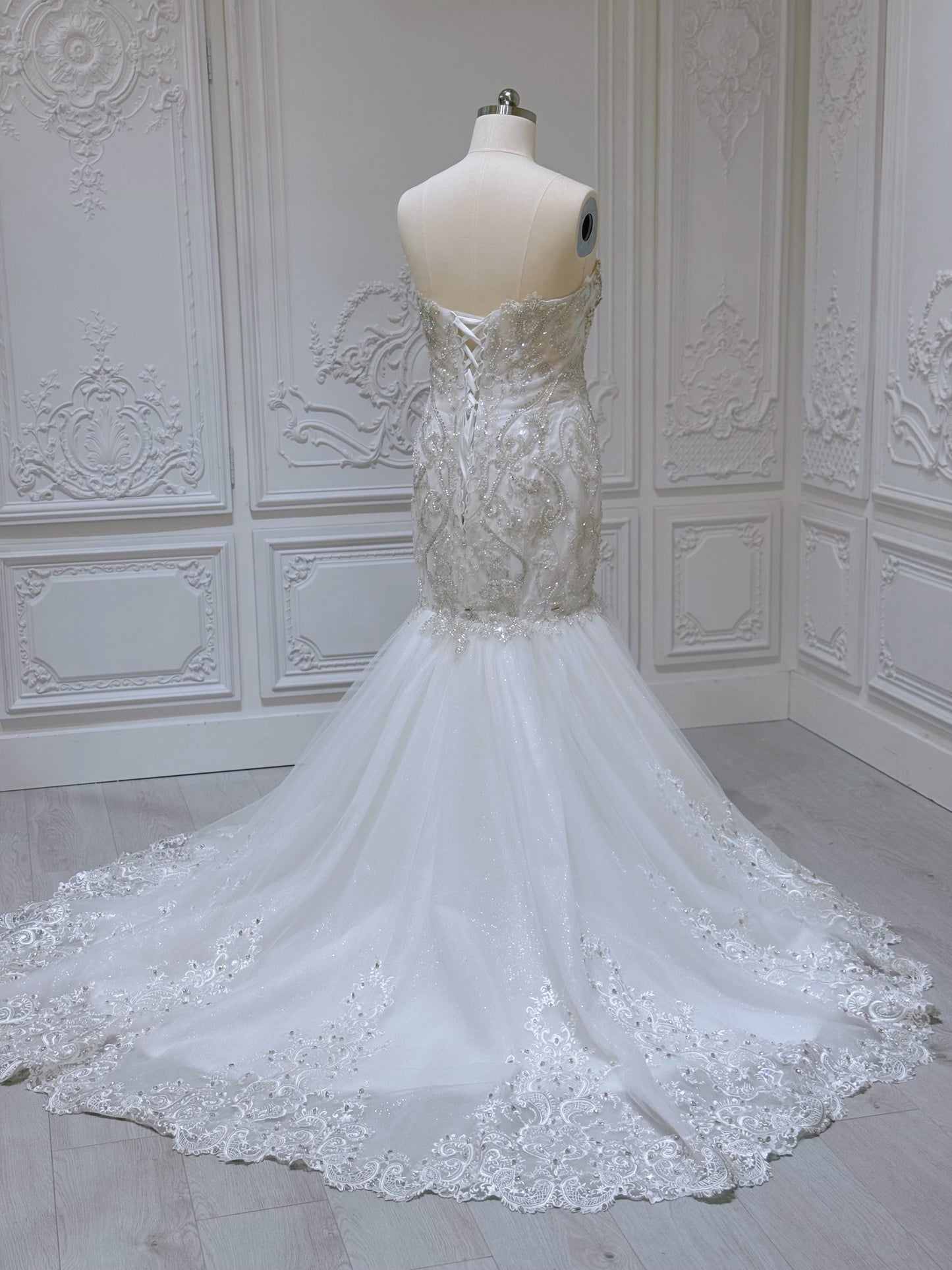 TBC-A009 Stock of crystal beaded lace embroidered sparkling mermaid royal wedding dress