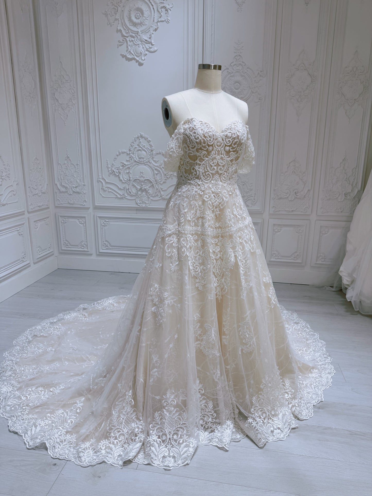 Stock Clearance! Bridal size 12-14! Cream color lace embroidered off the shoulder Aline wedding dress