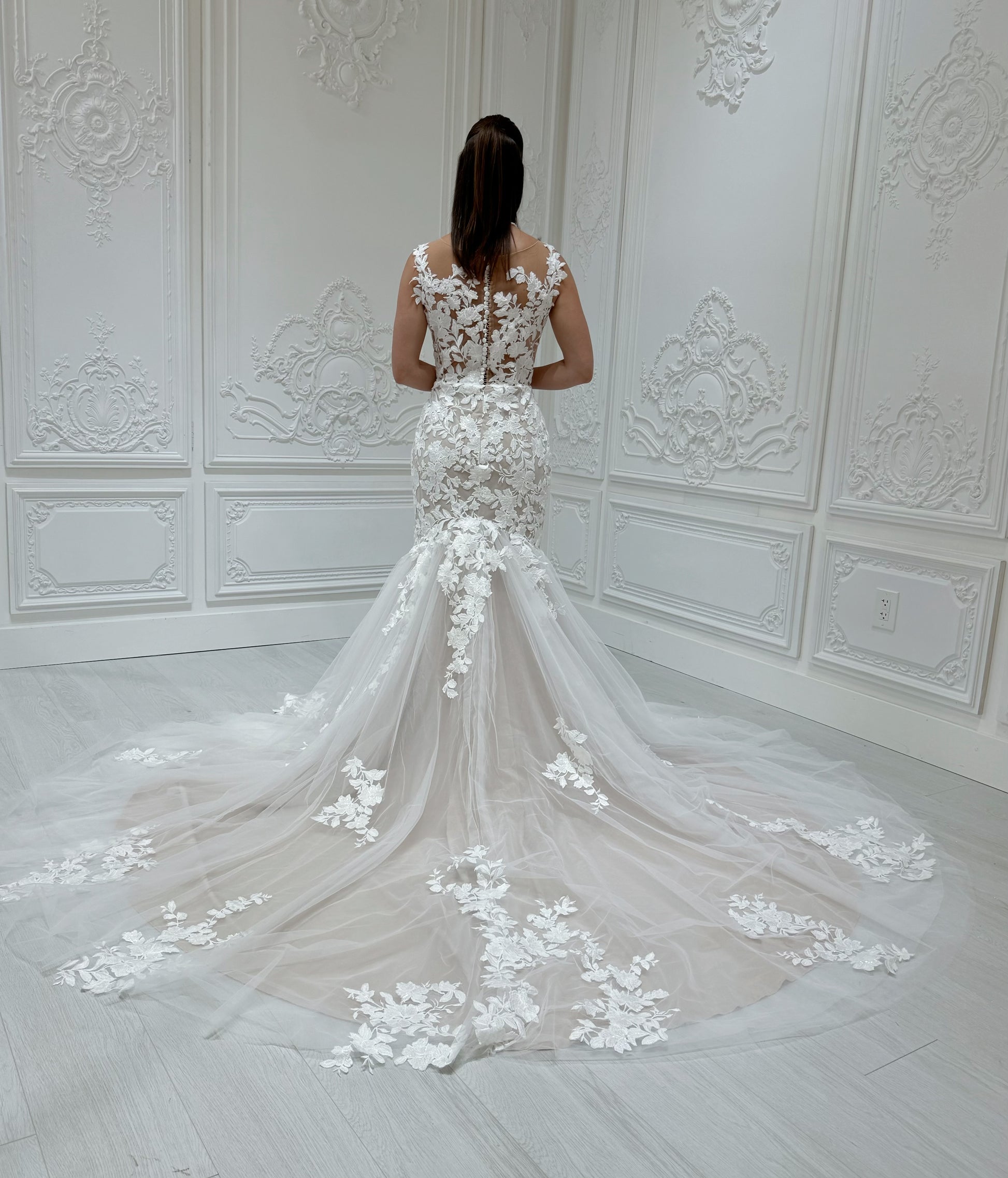 Stock sale! Custom-made champagne sleeveless floral lace embroidered mermaid wedding dress - Ting's Bridal Collection