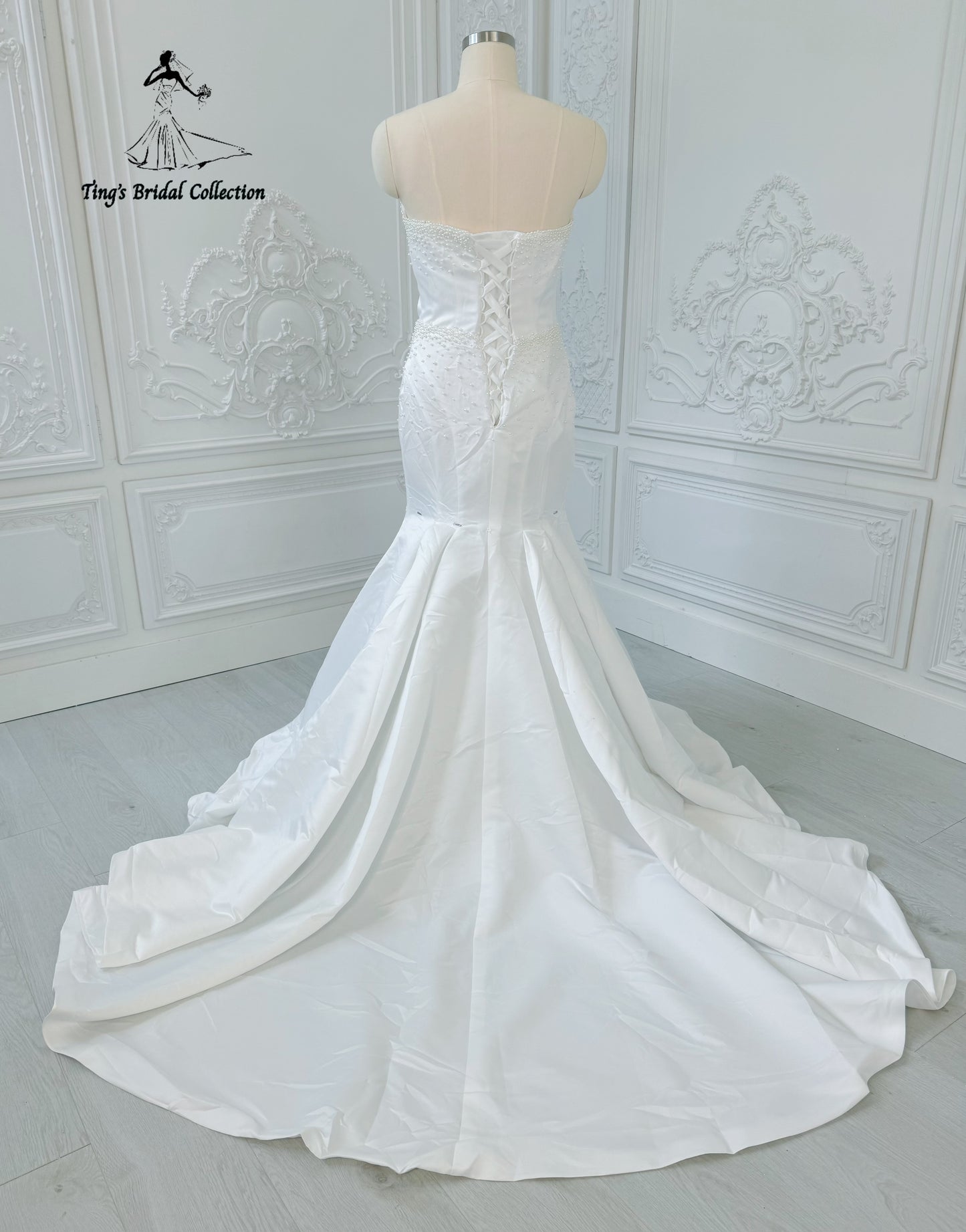 Stock clearance! Bridal size 14! White satin pearl beaded mermaid wedding dress with detachable ruffled skirt
