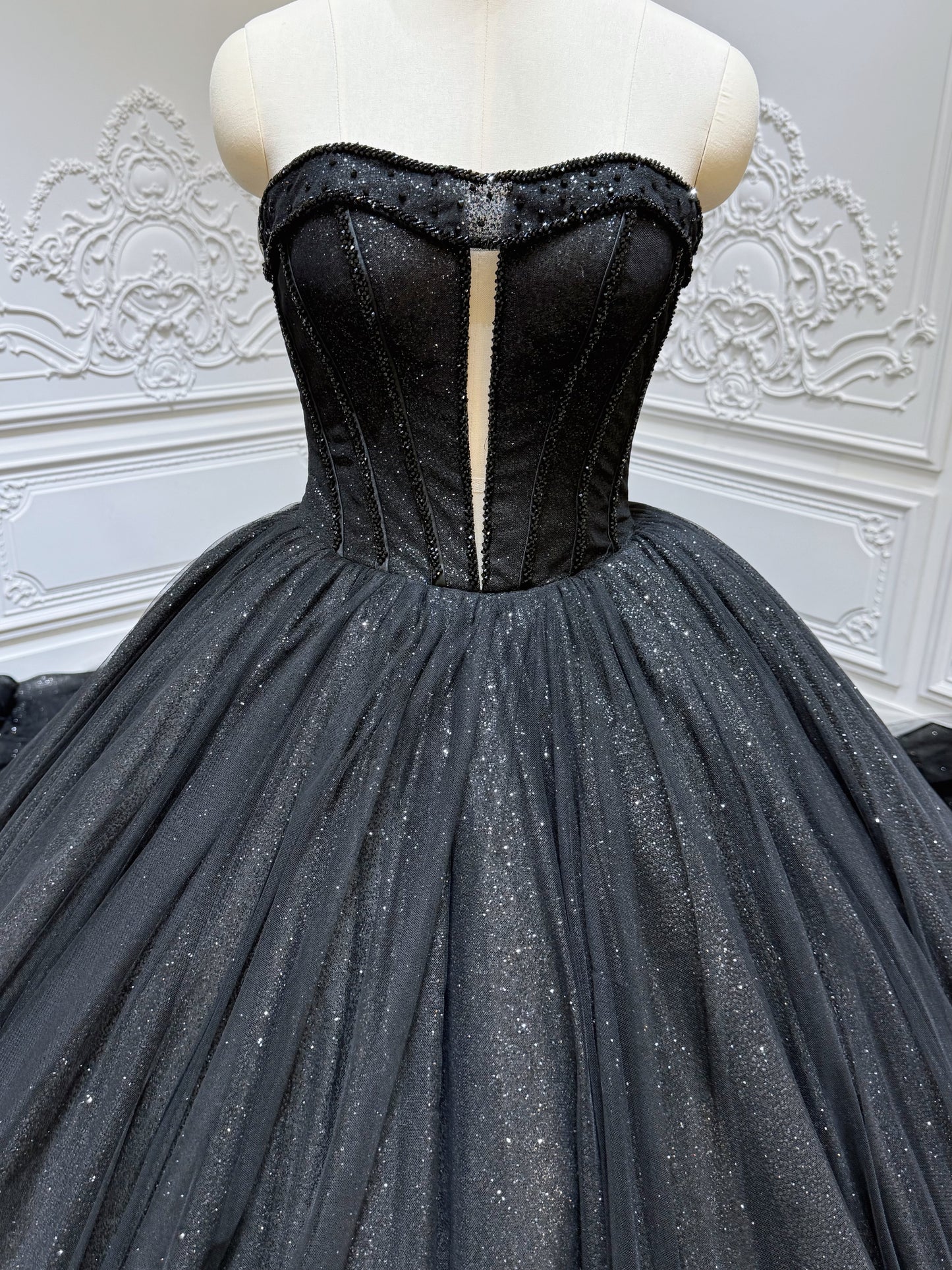 Stock clearance! Bridal size 8! Black strapless sparkling ballgown Gothic wedding dress