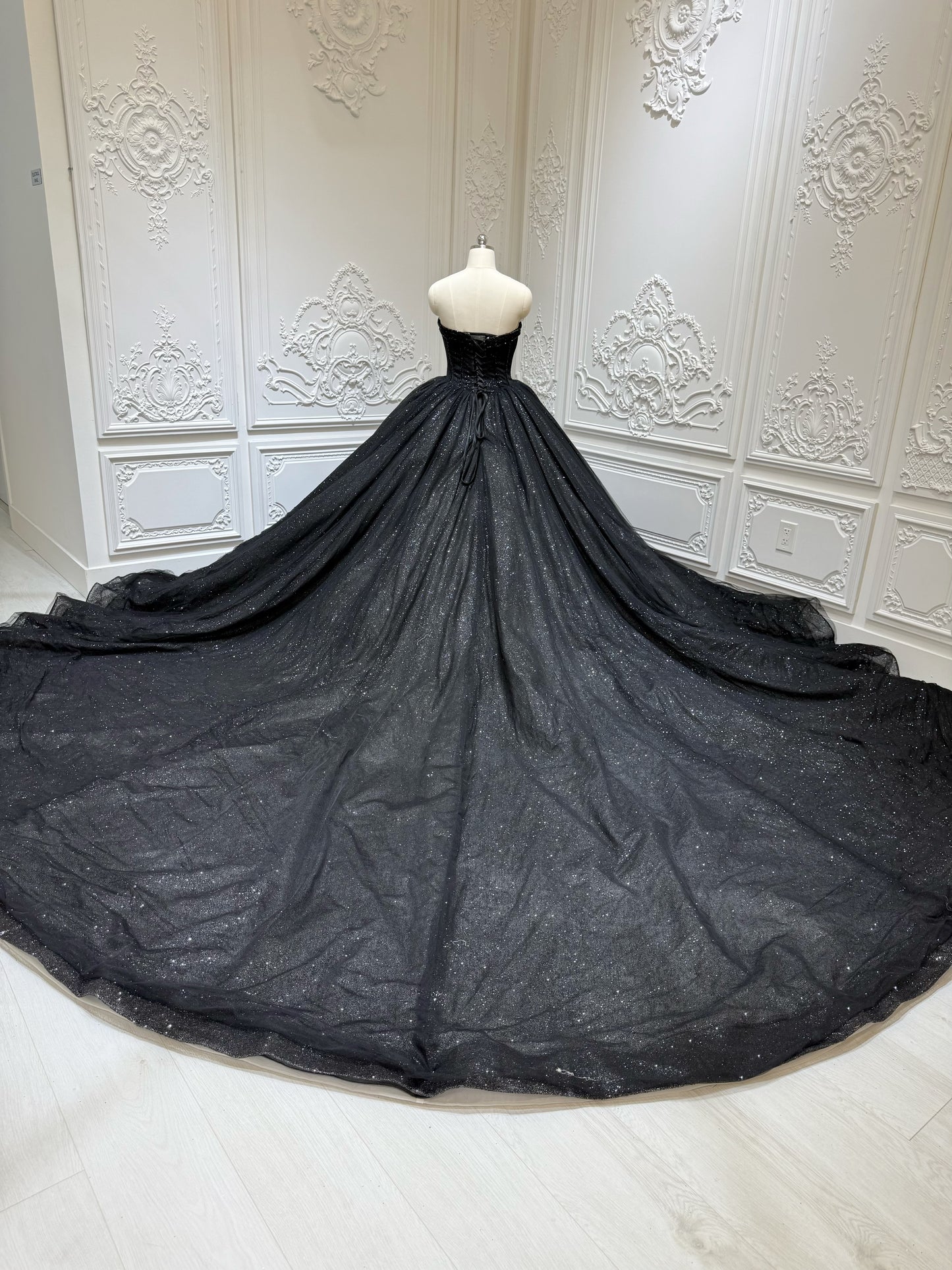 Stock clearance! Bridal size 8! Black strapless sparkling ballgown Gothic wedding dress