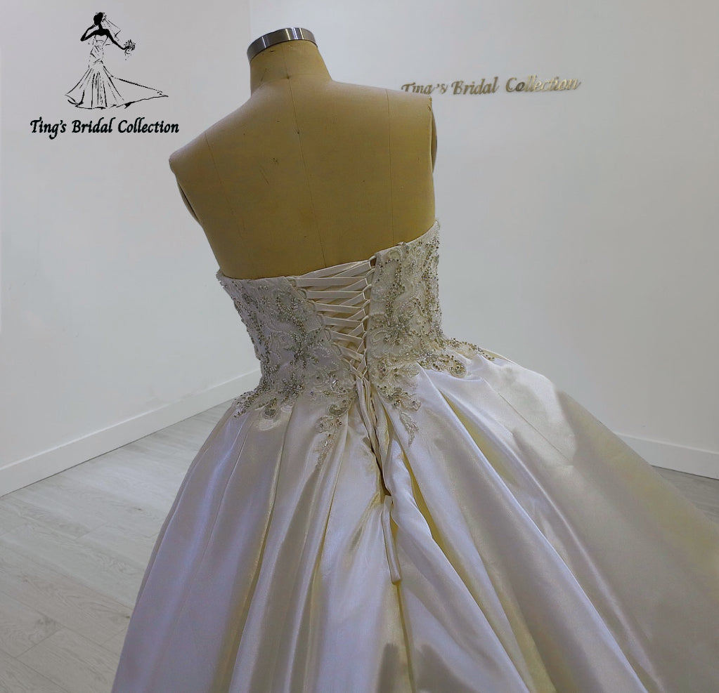TBC-CM25 Made to order Ivory color beading with lace embroidered strapless satin ballgown wedding dress