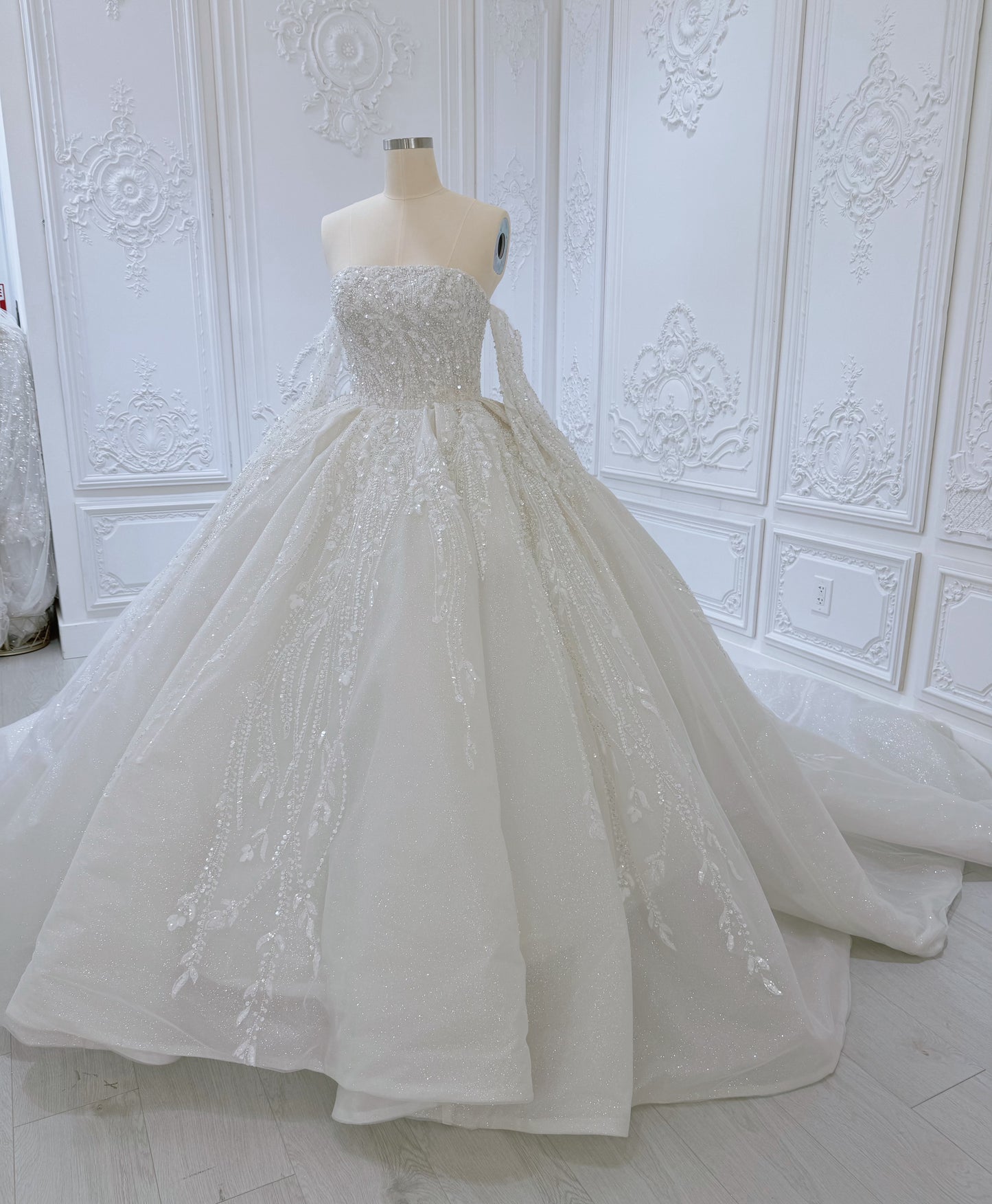 TBC-B003 Off white 3D floral lace embroidered princess ballgown fairy wedding dress