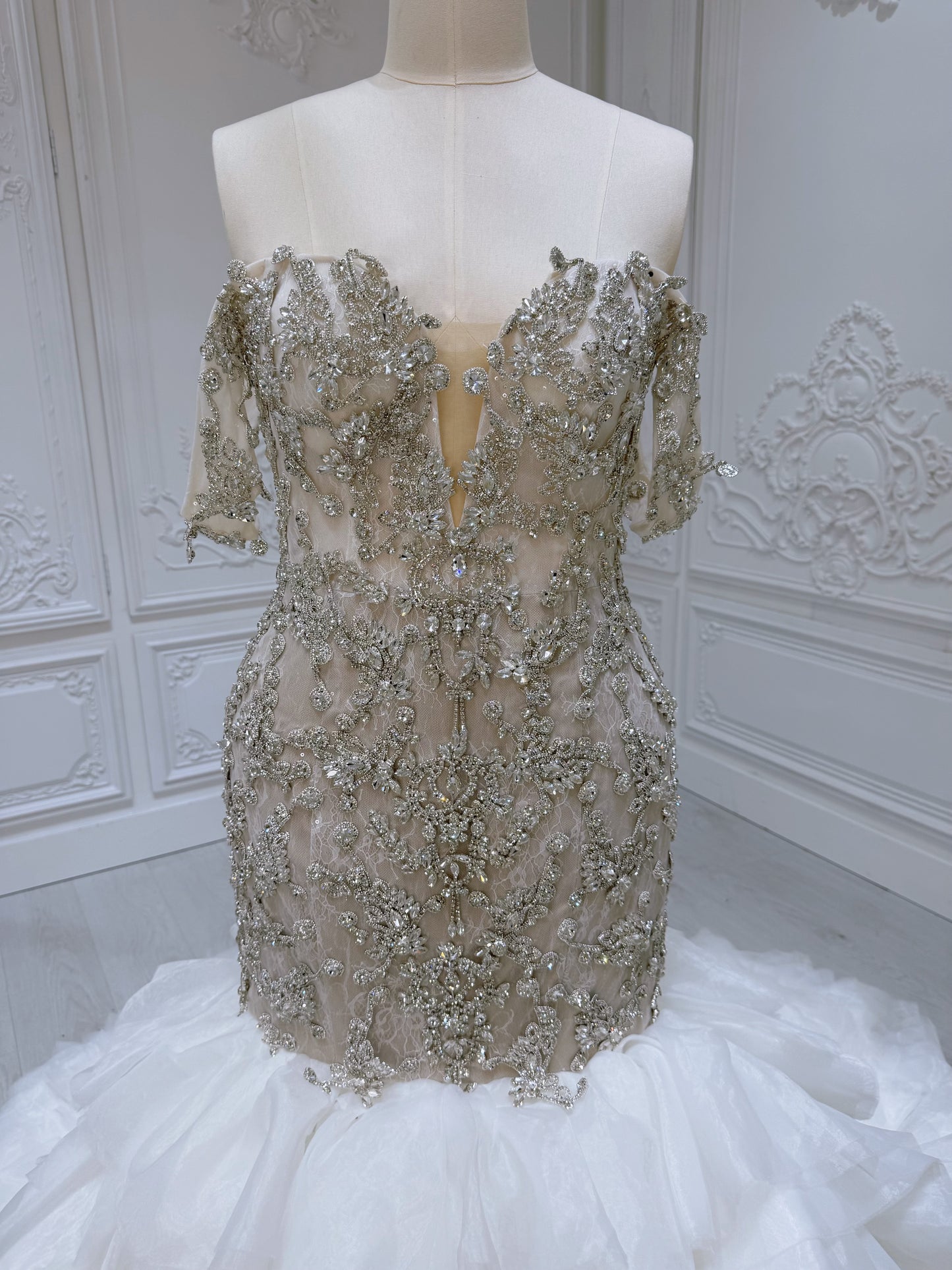 TBC-M008 Stock clearance! Luxury crystal beaded champagne mermaid wedding dress with ruffled skirt