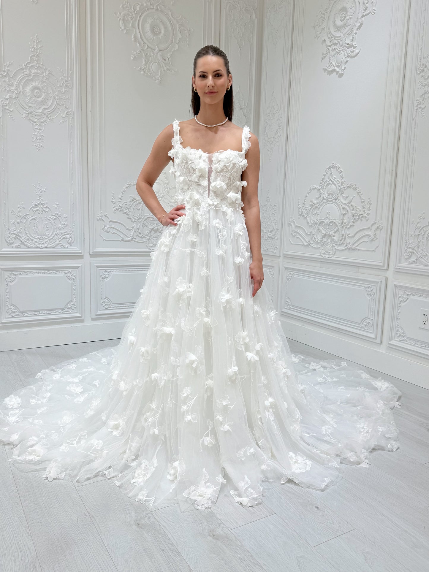 TBC-A005 White 3D floral square neck Aline wedding dress