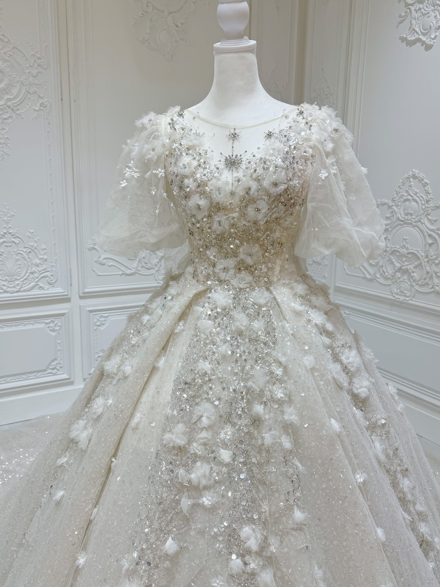 Stock Clearance! Floor sample Bridal Size 2! Custom-made sparkling beading with 3D floral puffy short sleeve ivory Aline fairy wedding dress