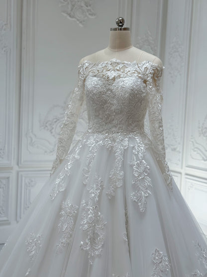 Stock Clearance! Bridal size 4! Custom-made off the shoulder with long sleeve classic lace Aline wedding dress