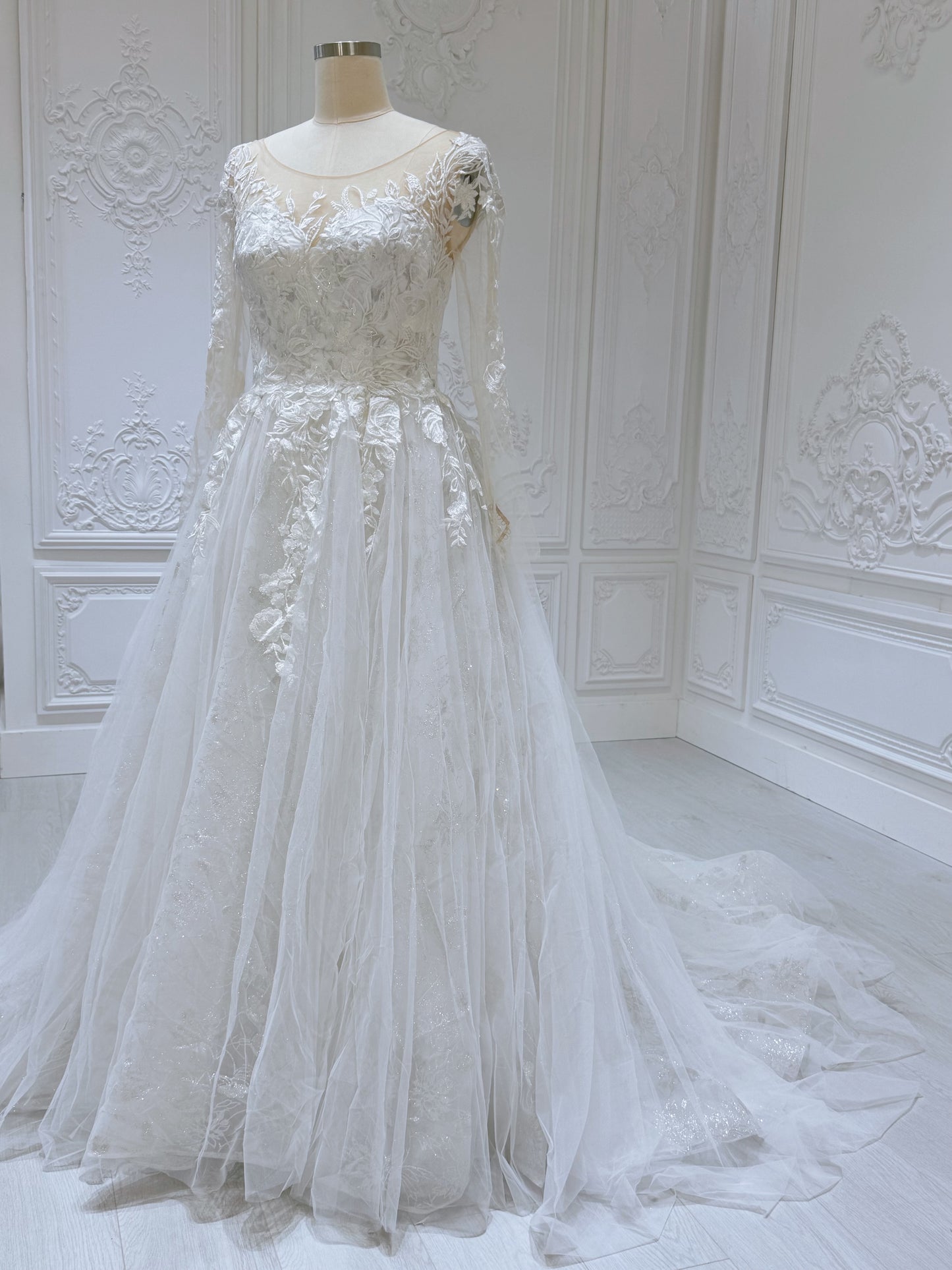 TBC-CM53 Custom-made off white lace embroidered sparkling long sleeve Aline wedding dress