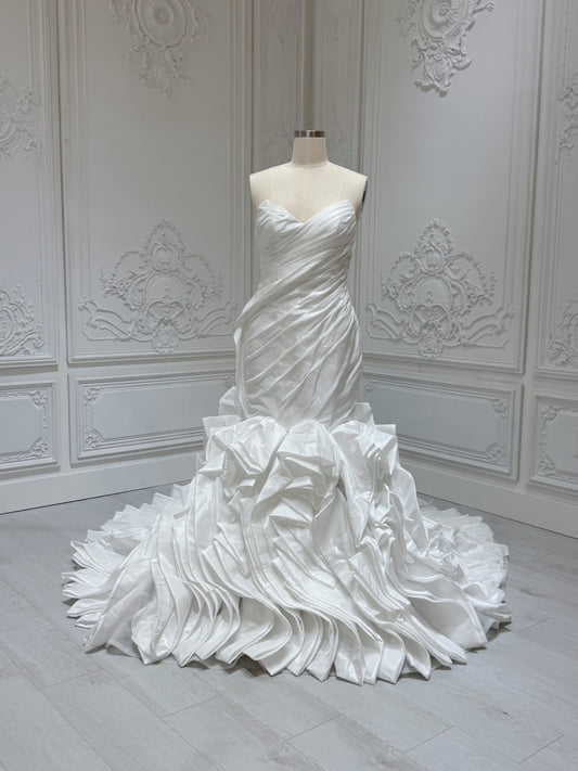 Stock clearance Bridal size 14! White satin pleated mermaid wedding dress with ruffled skirt