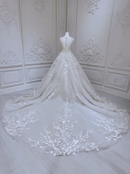Stock clearance! Luxury beading 3D floral Ivory Aline wedding dress