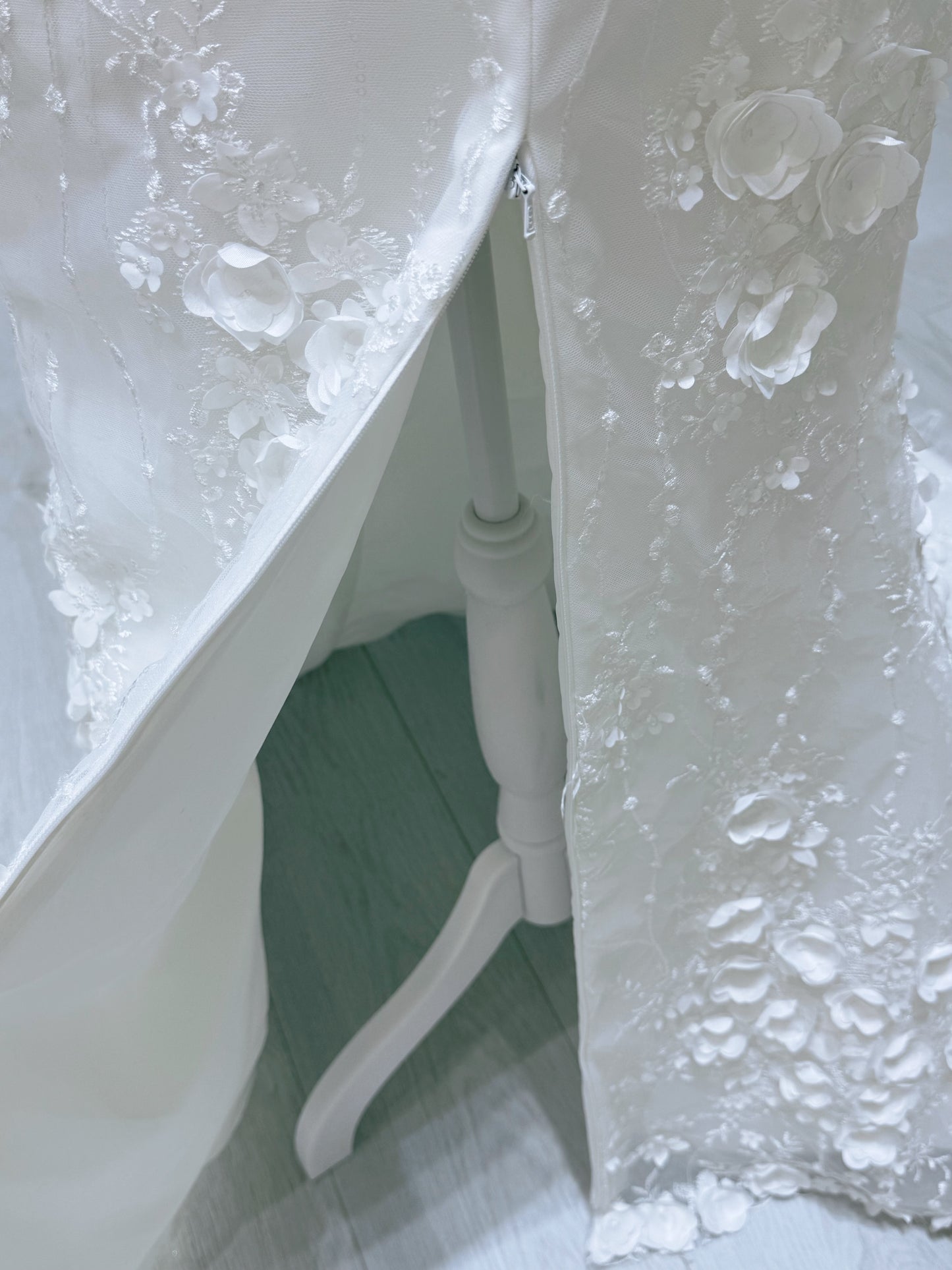 TBC-2IN1-002  Stock of White 3D floral off the shoulder 2 in 1 split mermaid wedding dress with detachable skirt