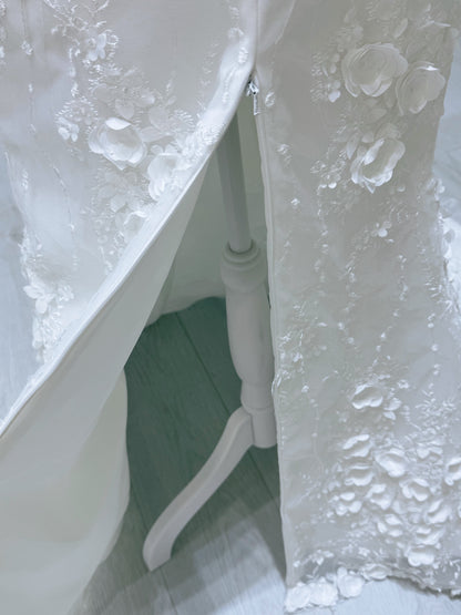 TBC-2IN1-002  Stock of White 3D floral off the shoulder 2 in 1 split mermaid wedding dress with detachable skirt