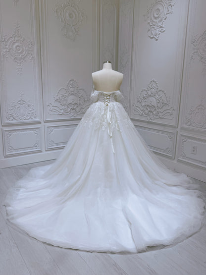 TBC-B002 Stock Clearance! White lace embroidered off the shoulder sparkling ballgown wedding dress