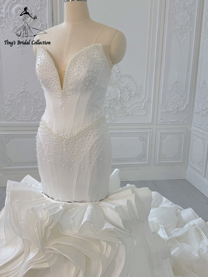 Stock clearance! Bridal size 14! White satin pearl beaded mermaid wedding dress with detachable ruffled skirt