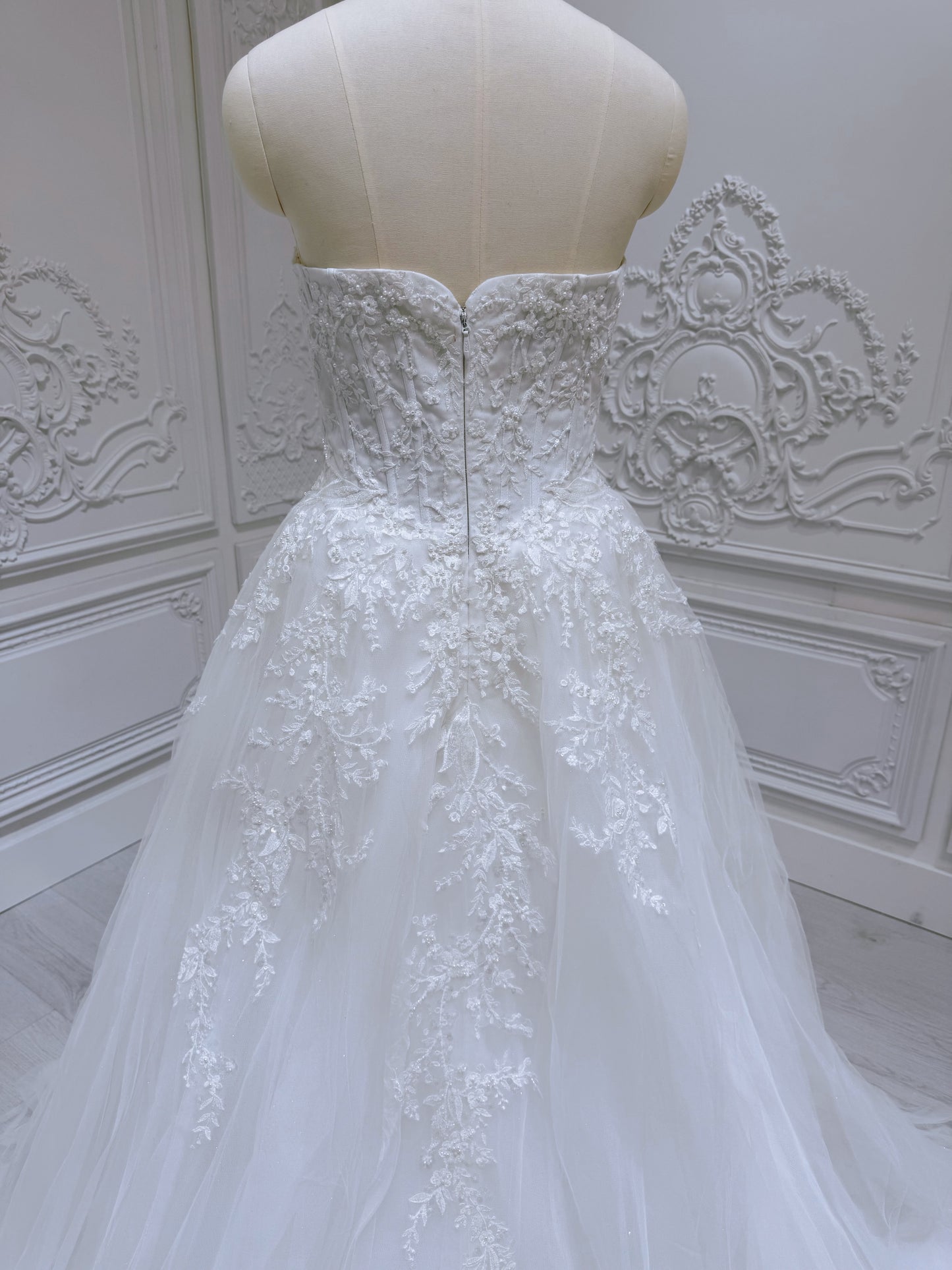 Stock clearance! Bridal size 8. White strapless V neck Aline wedding dress