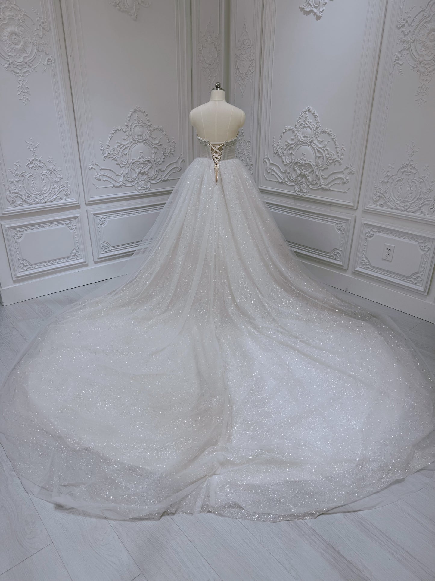 Stock Clearance! Strapless Ivory sparkling tulle Aline/ballgown wedding dress