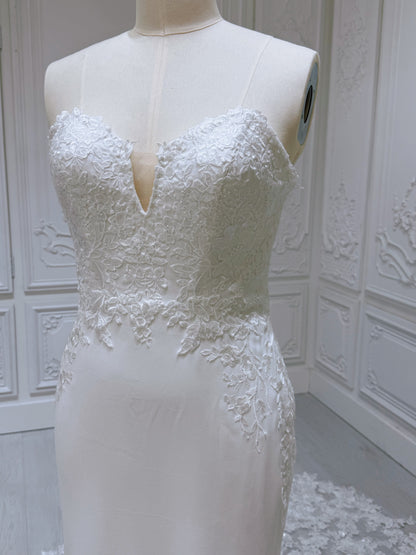 Stock clearance! White Strapless with V-neck crepe fabric with lace embroidered mermaid wedding dress