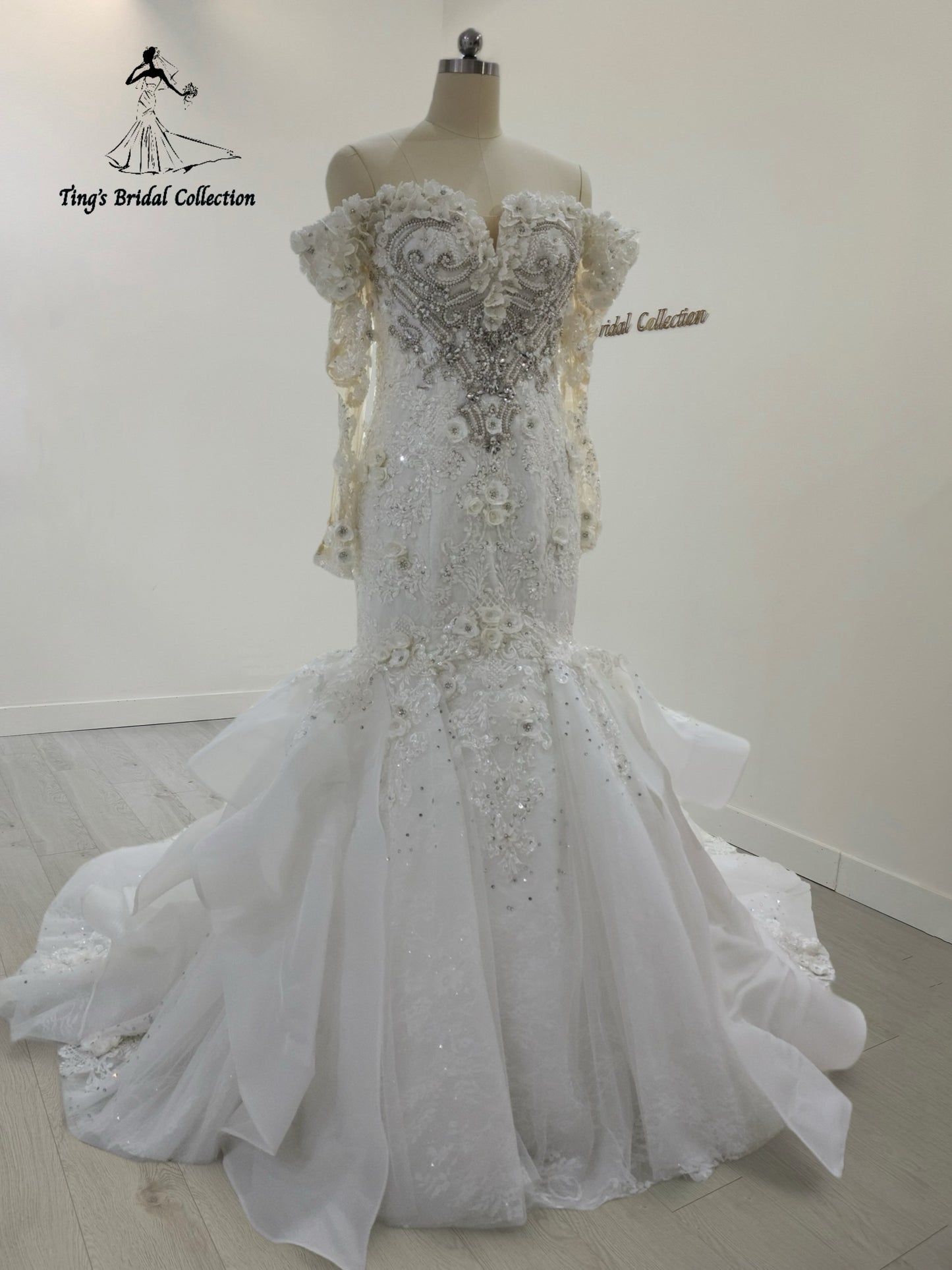 TBC-CM28 Made to order crystal beading with3D floral 2 in 1 style mermaid wedding dress with detachable ruffled skirt