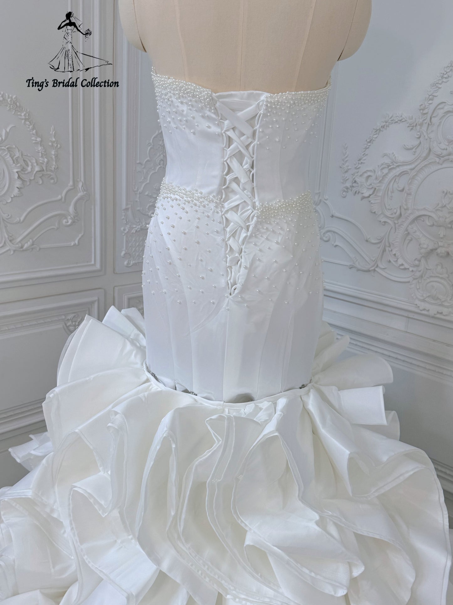 Stock clearance! Bridal size 14! White satin pearl beaded mermaid wedding dress with detachable ruffled skirt